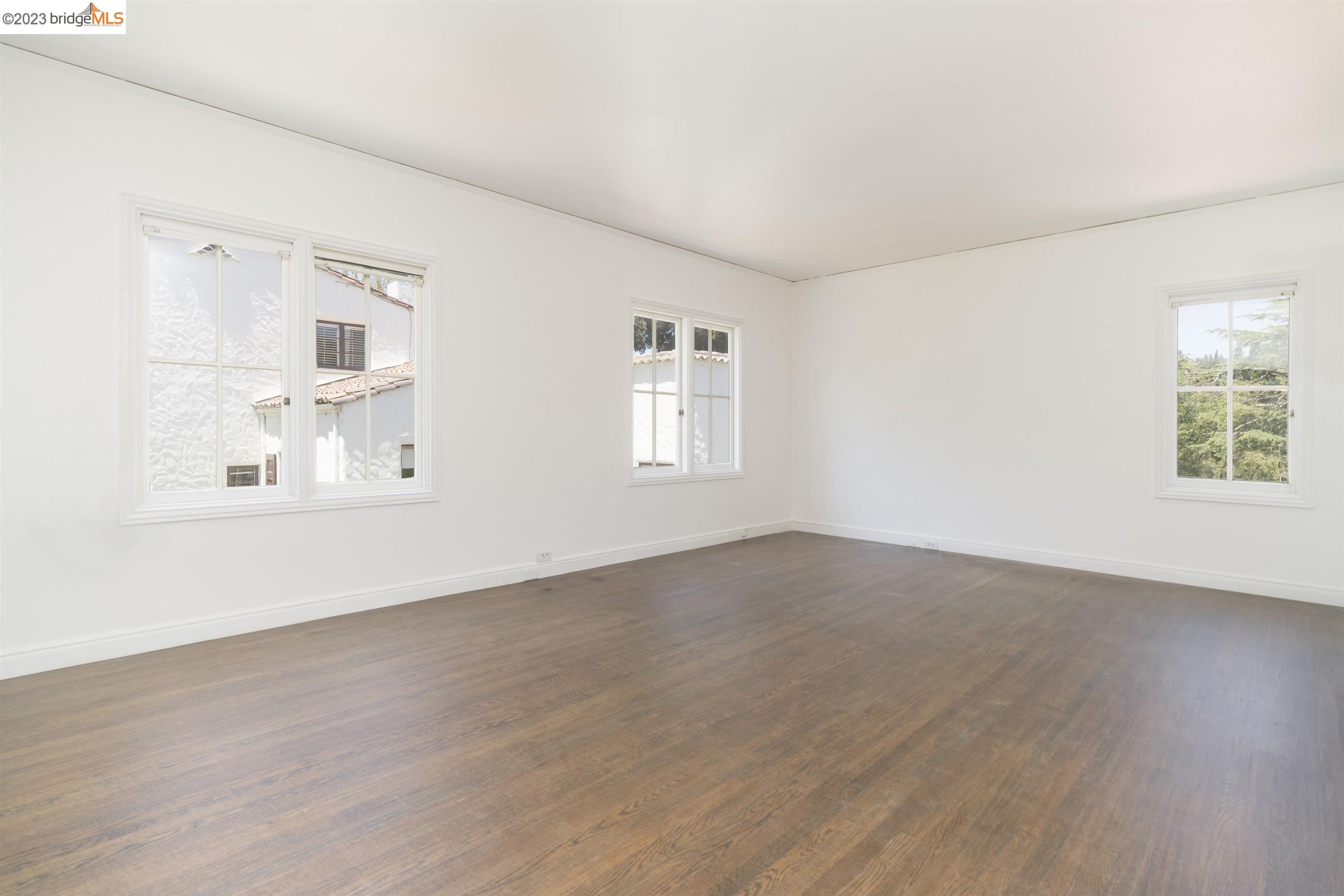 99 Lafayette Ave