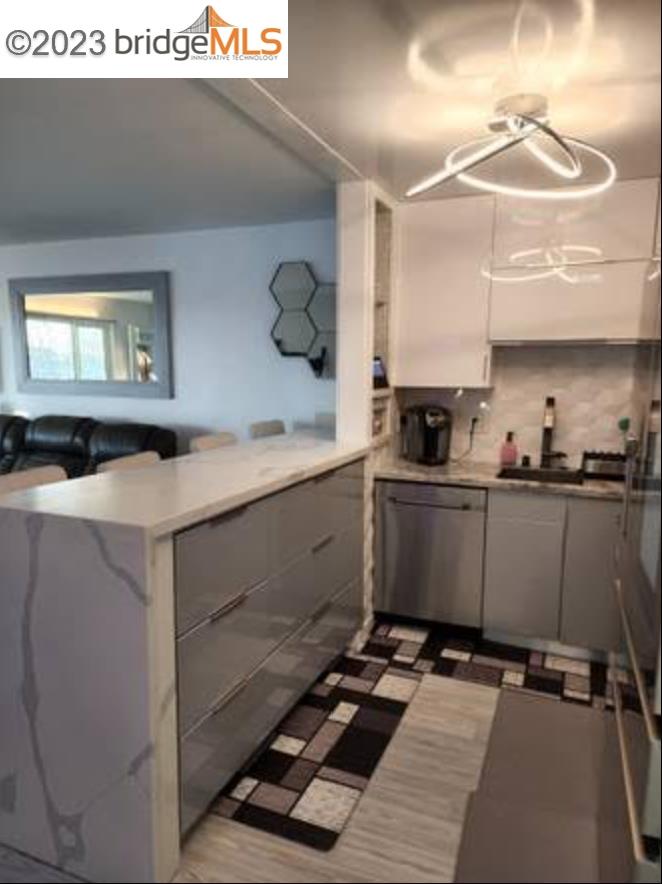 5 Admiral Dr # 218