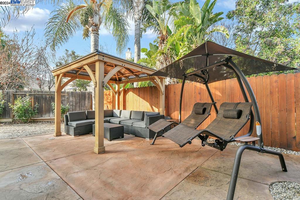 235 Weeping Willow Ct