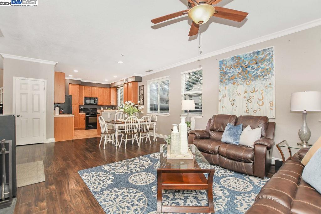 235 Weeping Willow Ct