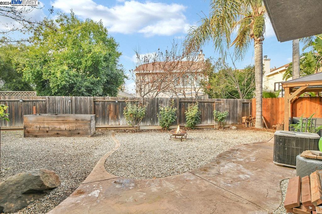 235 Weeping Willow Ct