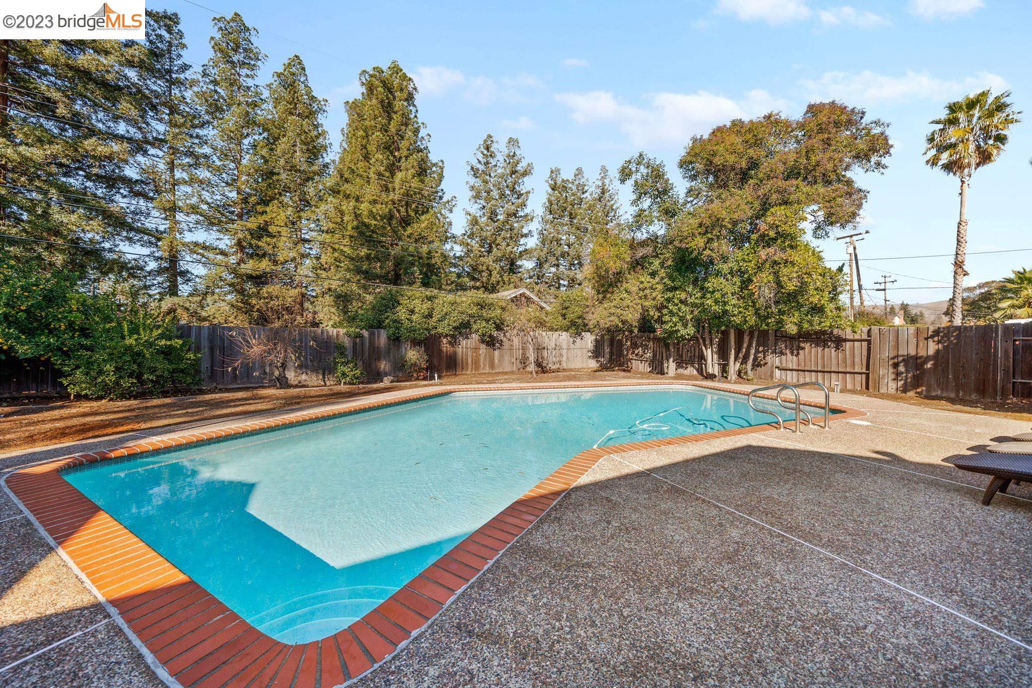 1787 Bishop Dr