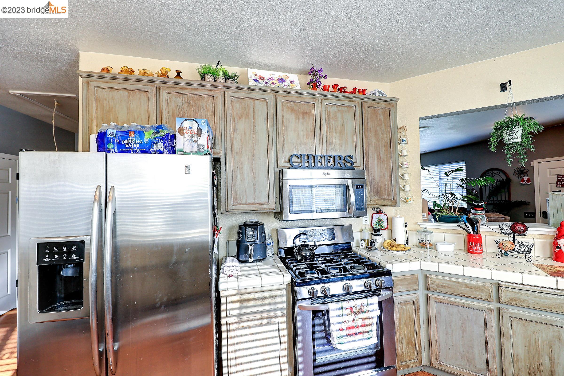 351 Chaucer Dr