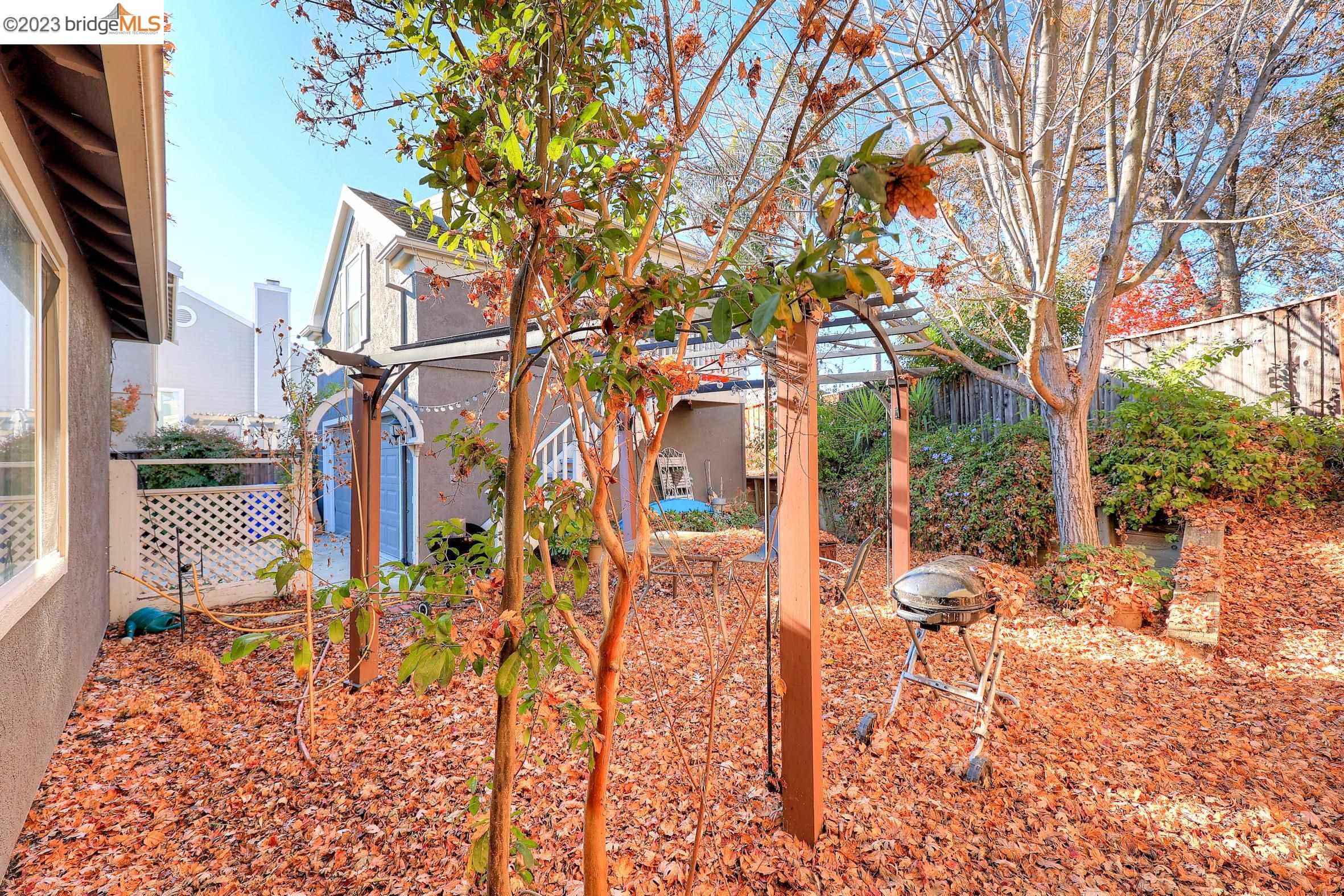 351 Chaucer Dr