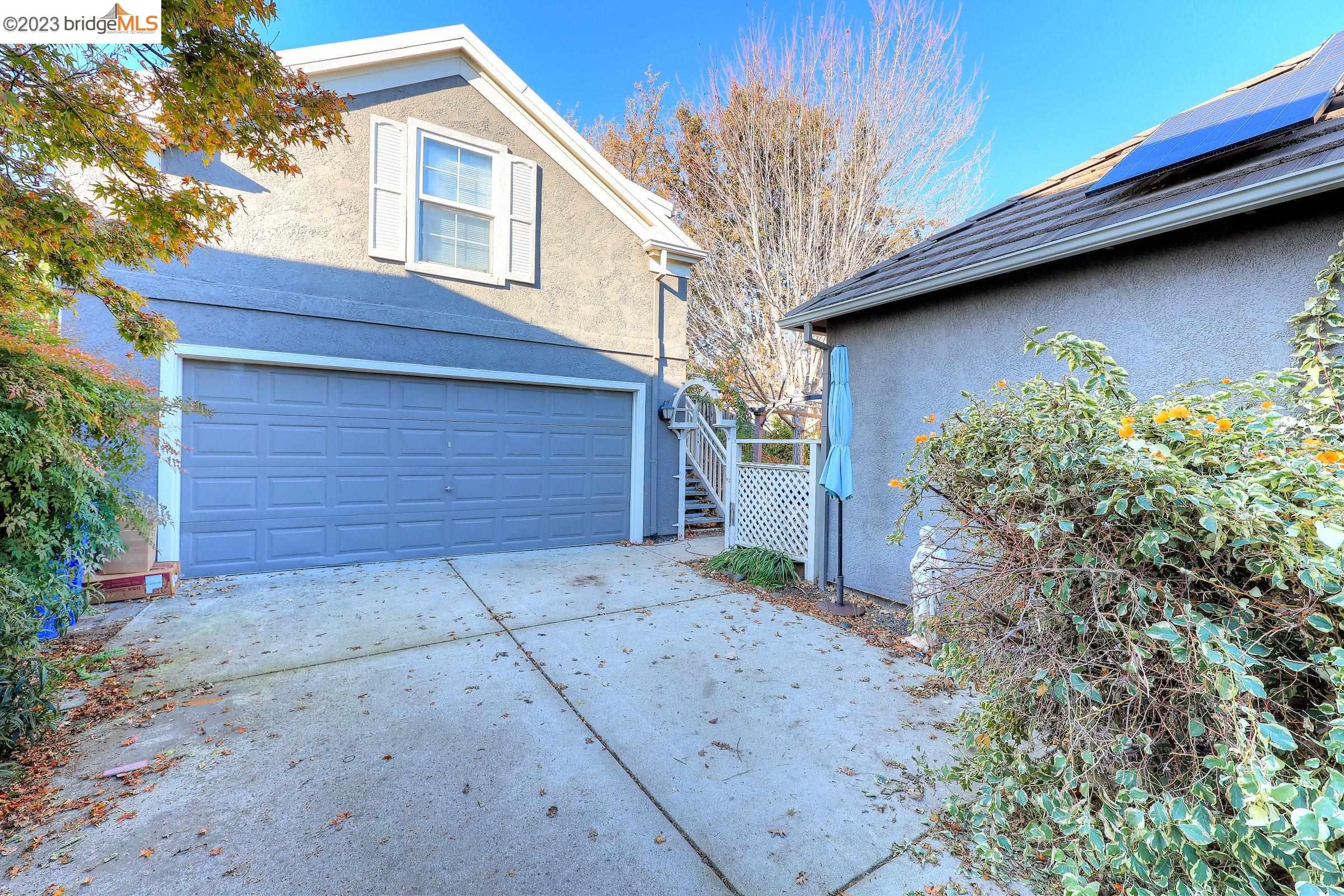 351 Chaucer Dr