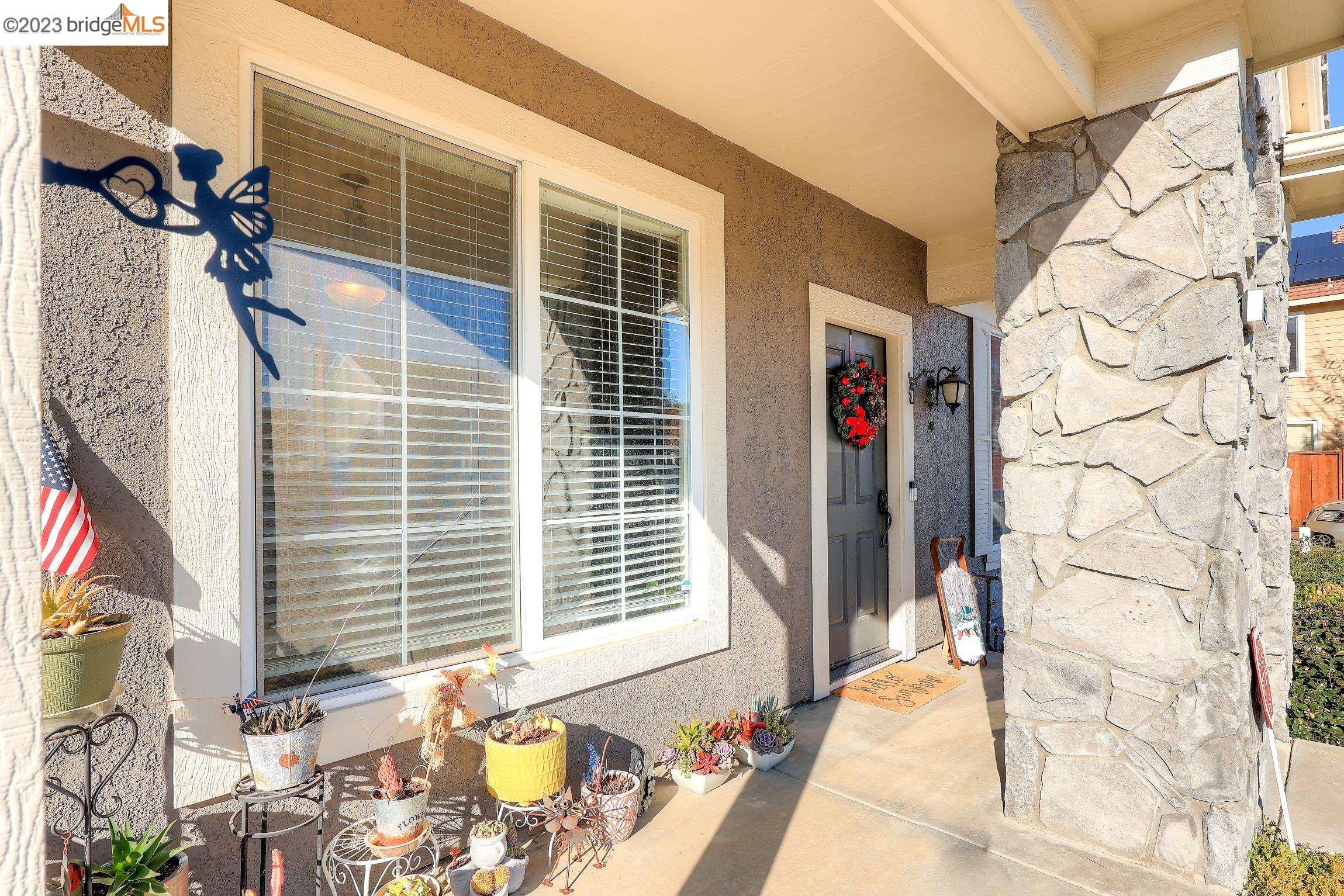 351 Chaucer Dr