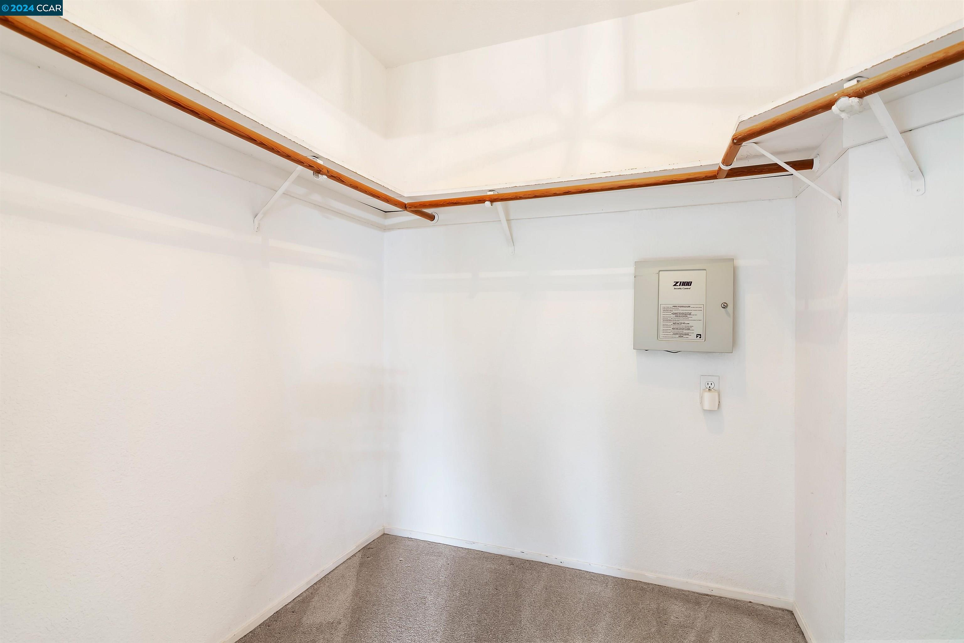 1506 Bella Vista Dr