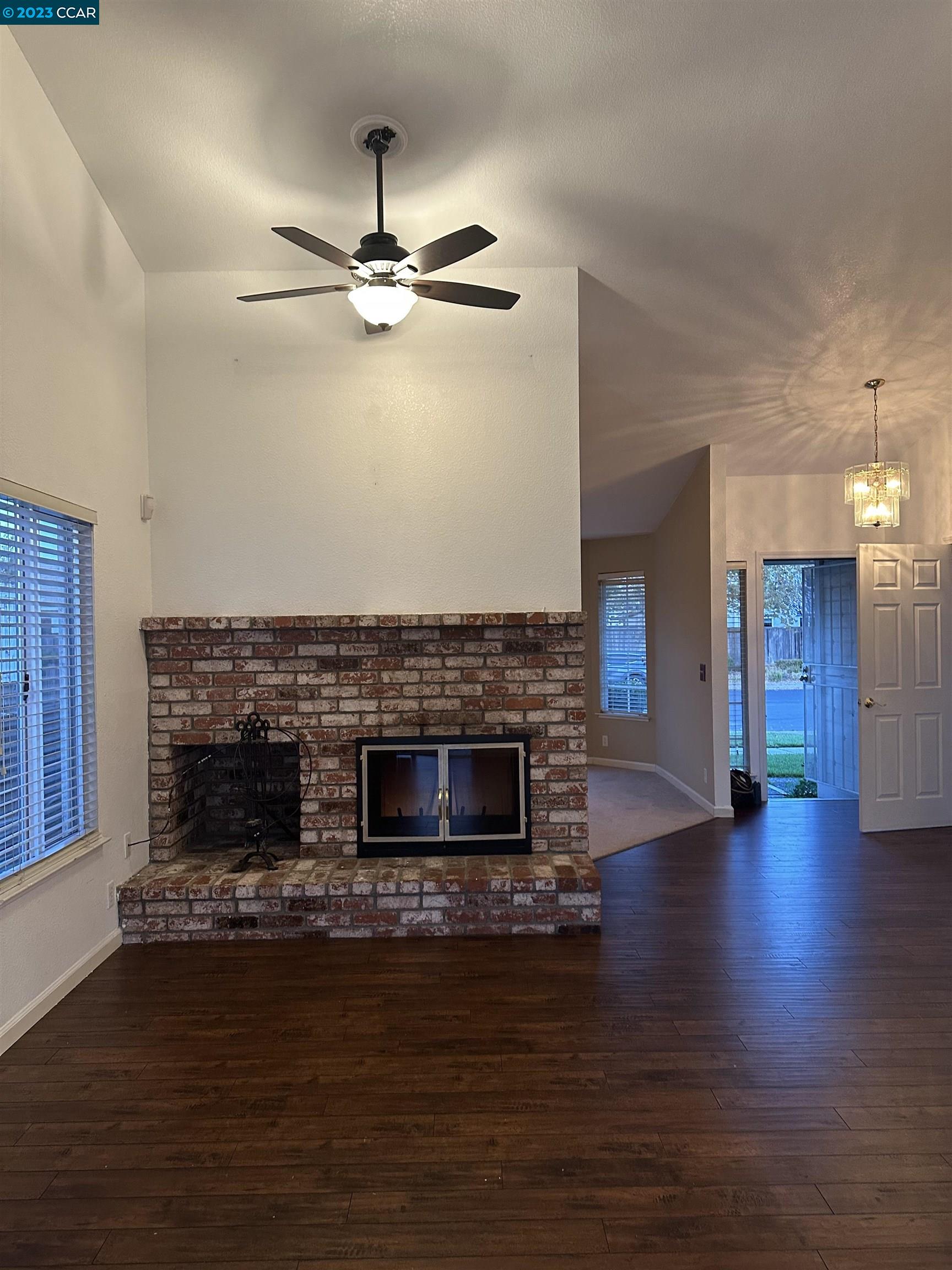 1506 Bella Vista Dr
