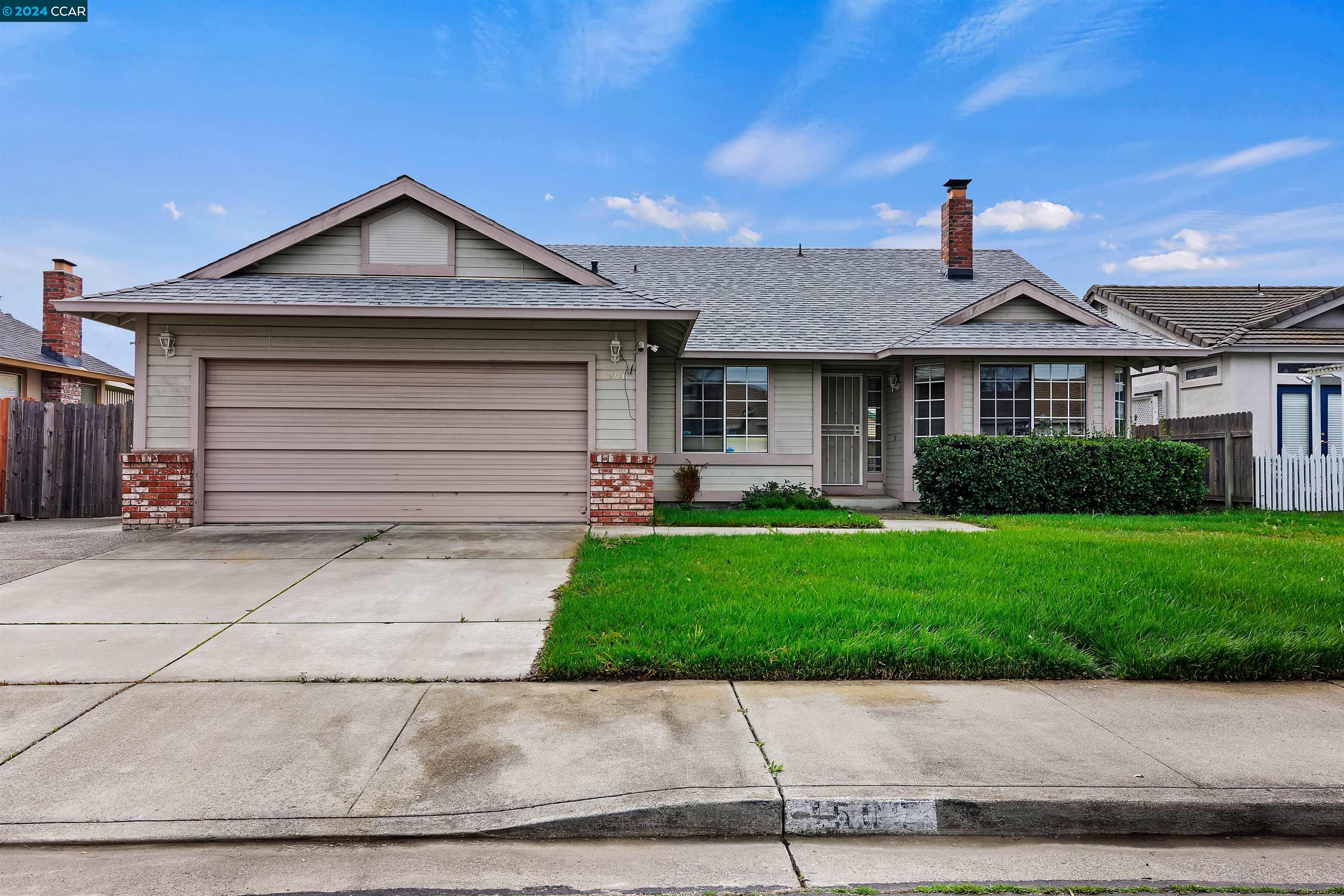 1506 Bella Vista Dr
