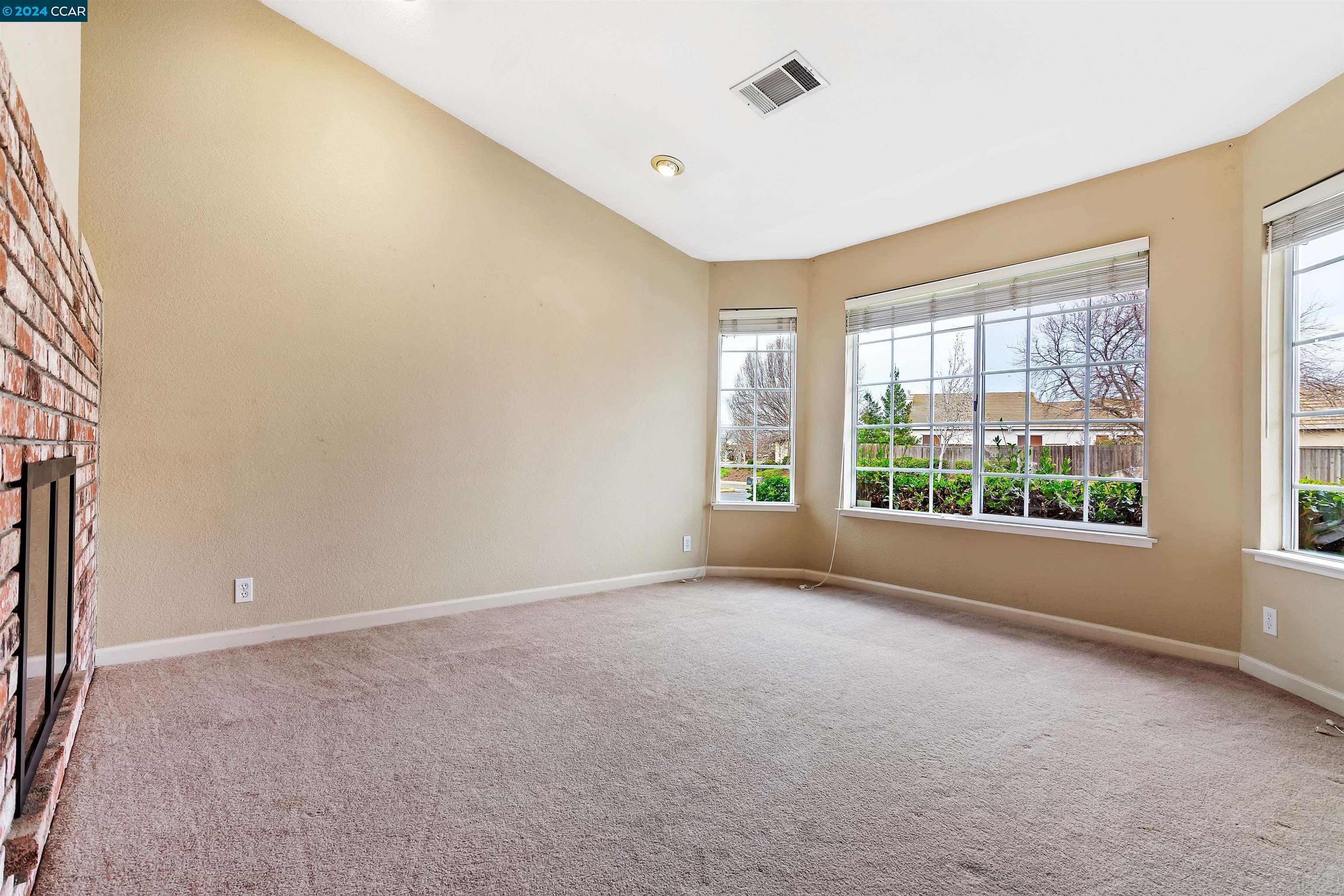1506 Bella Vista Dr