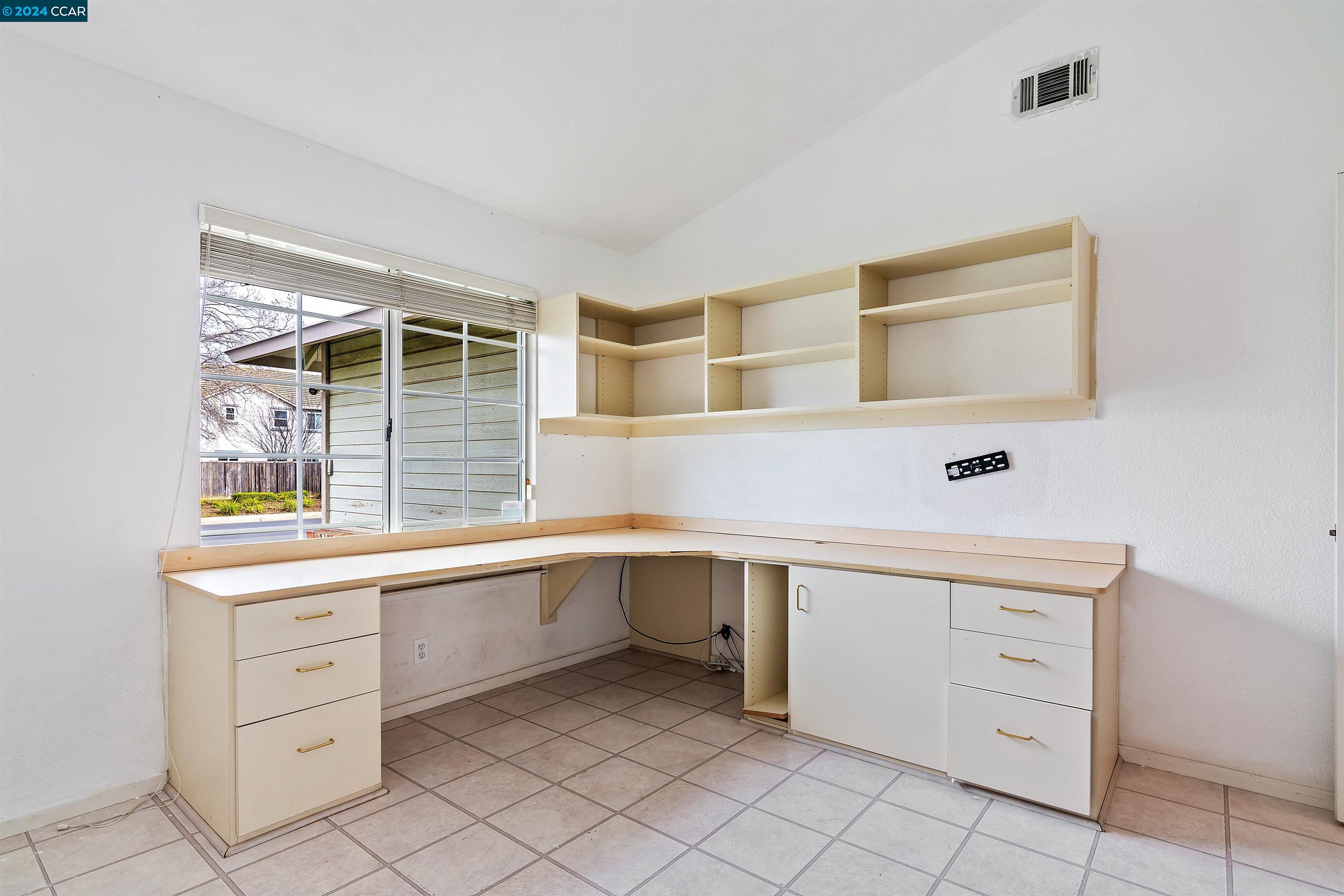 1506 Bella Vista Dr
