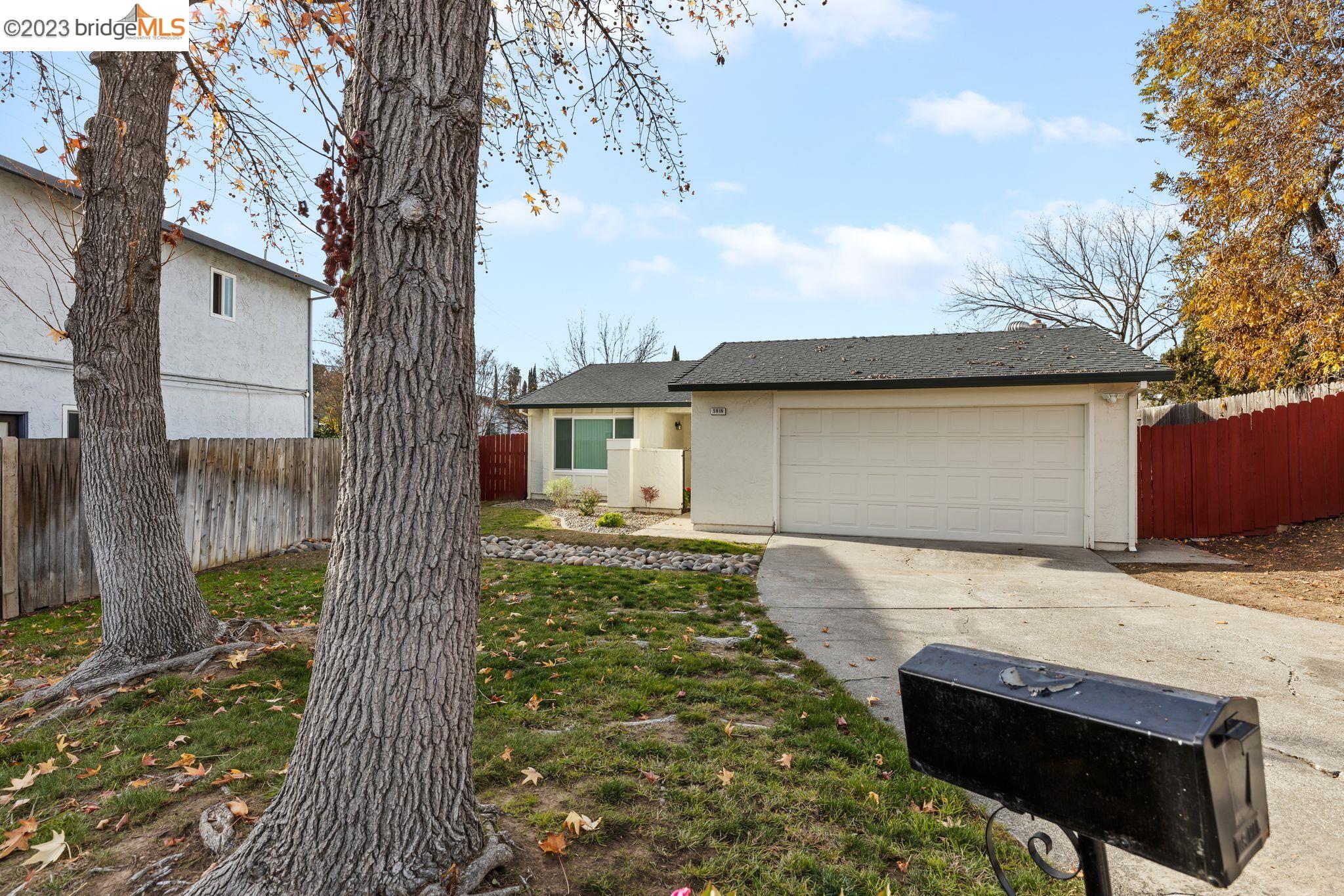 5616 Tupelo Dr