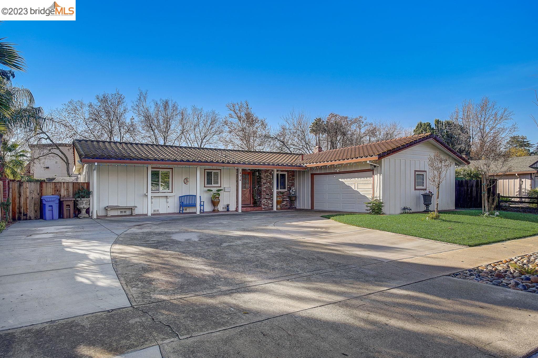676 Southwood