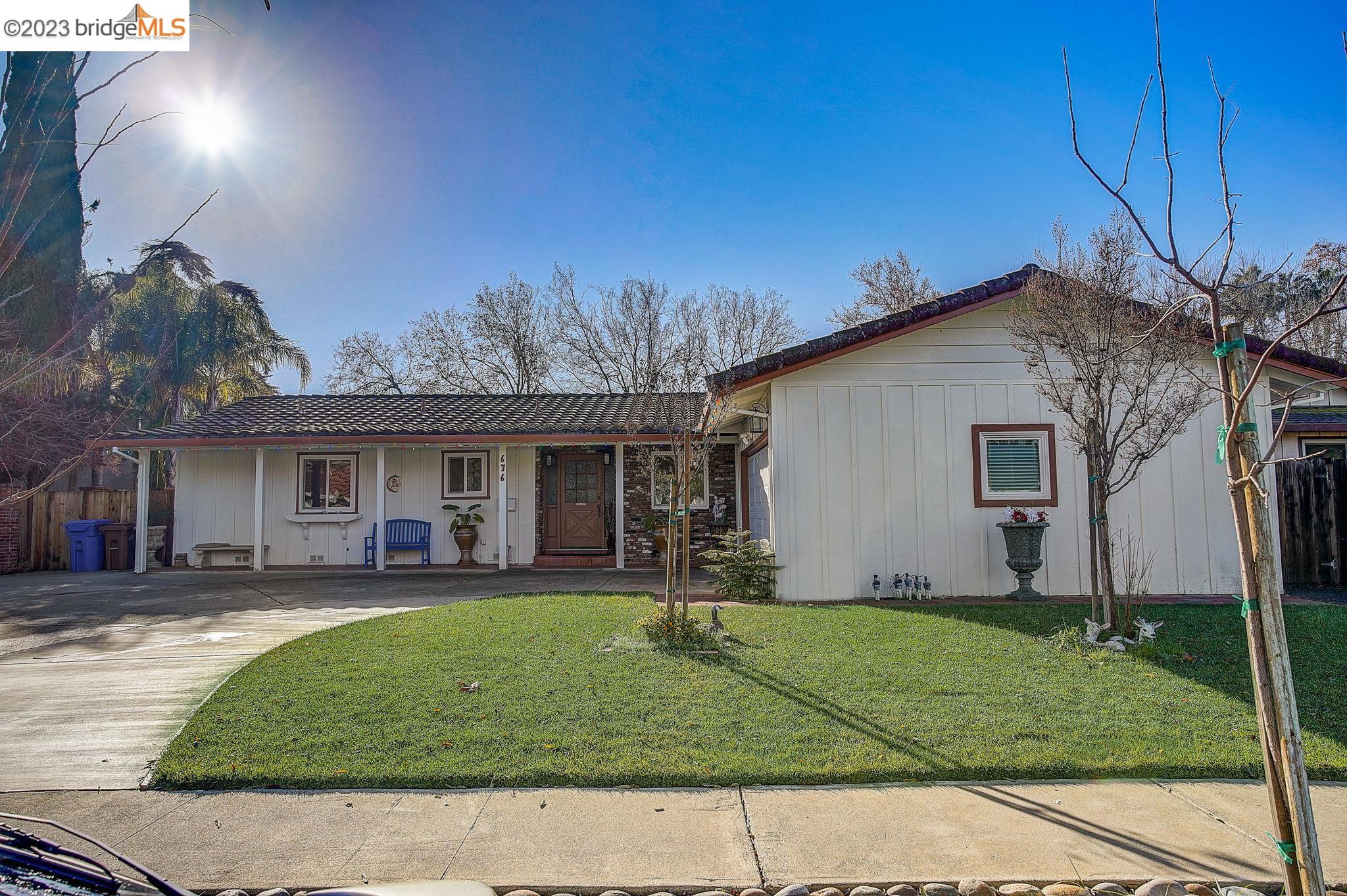 676 Southwood