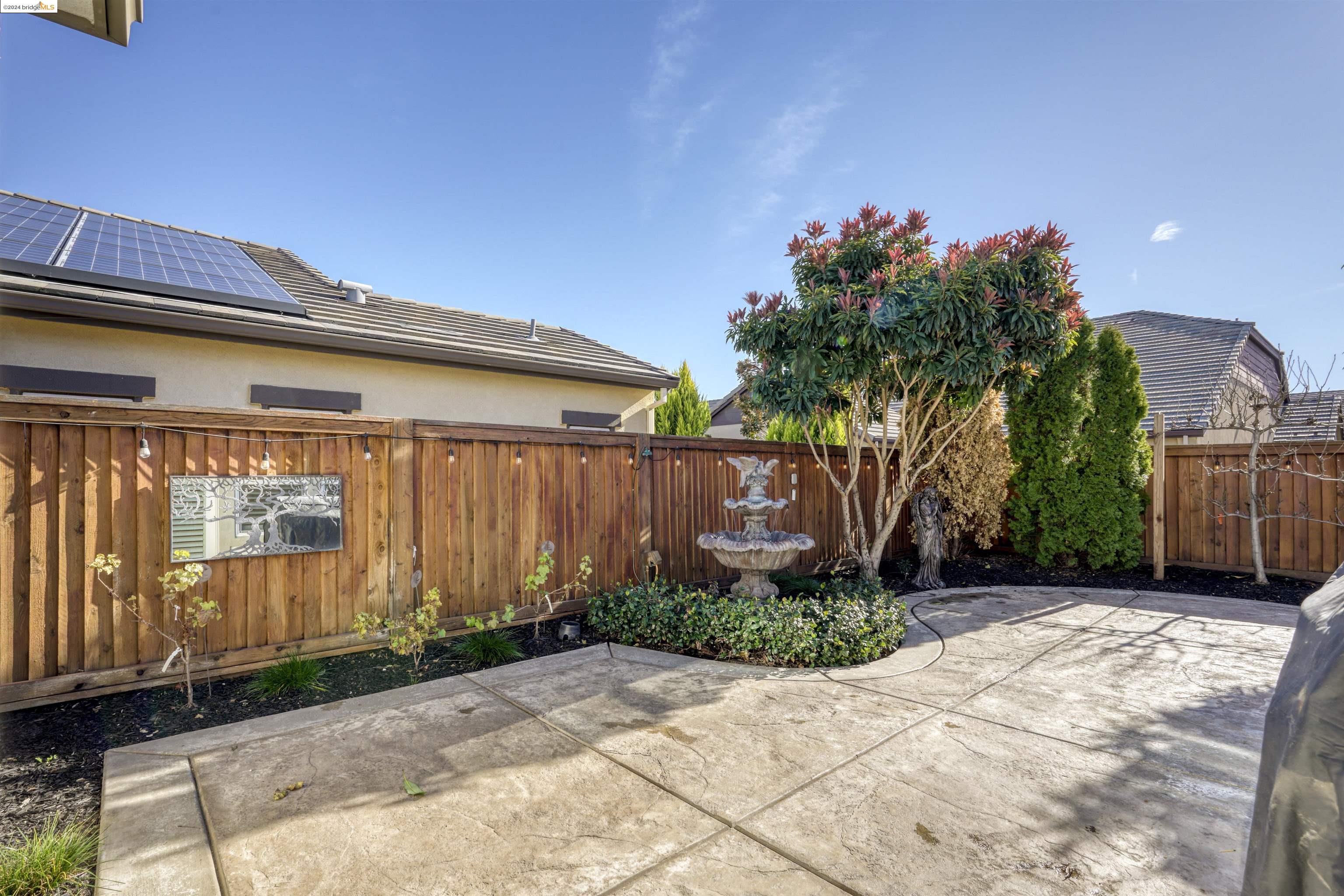 1716 Veneto Ln