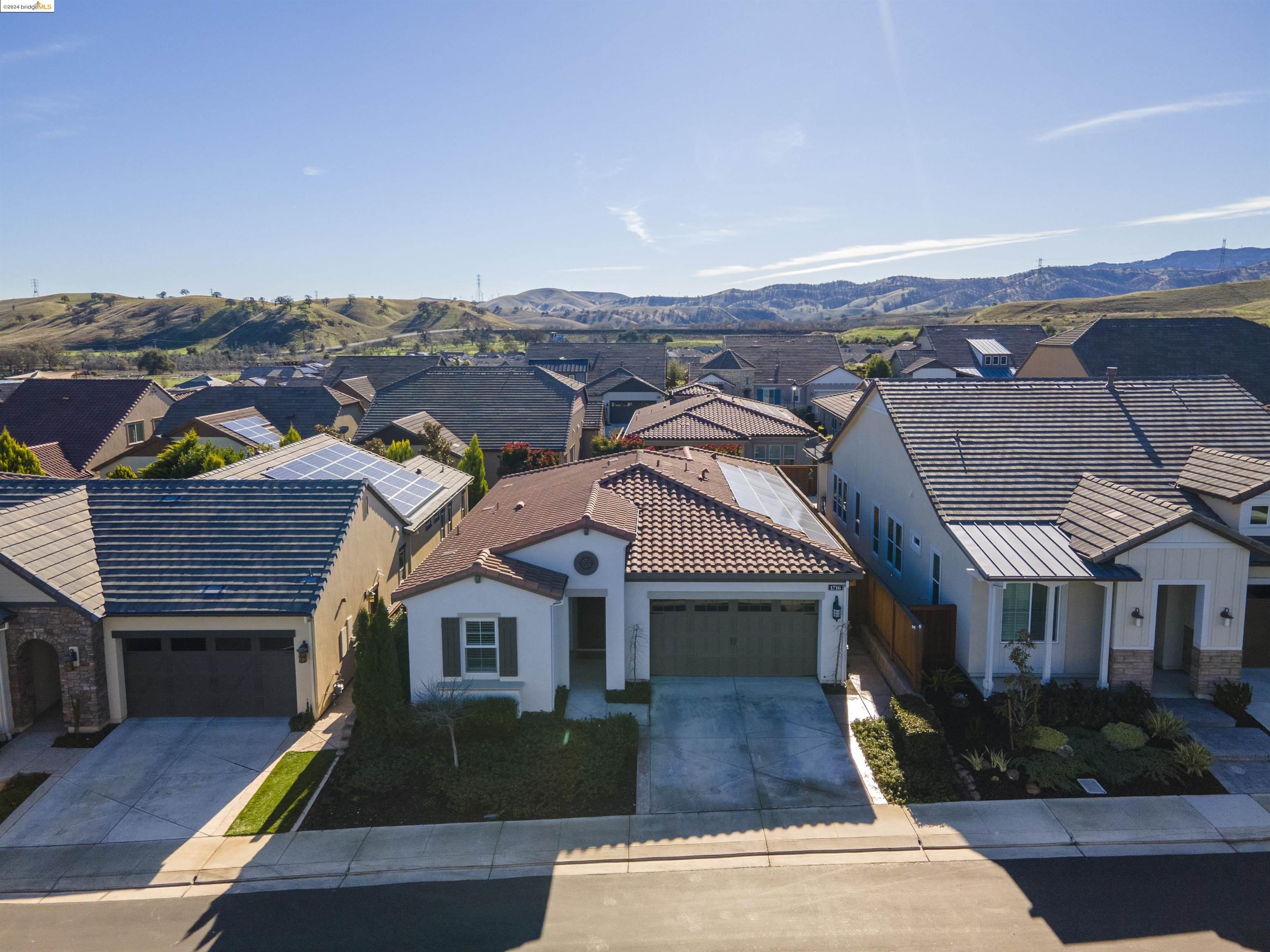 1716 Veneto Ln