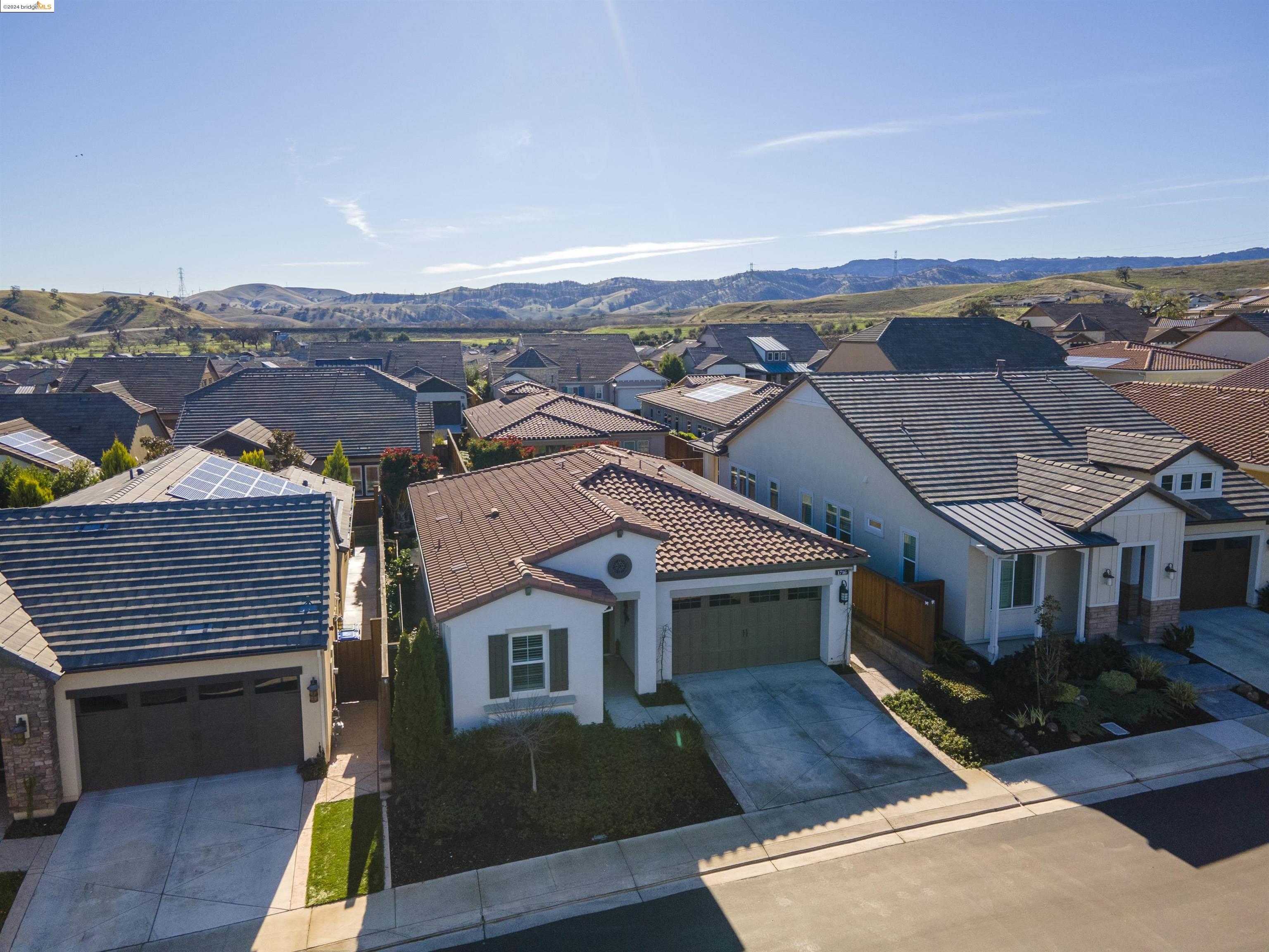 1716 Veneto Ln