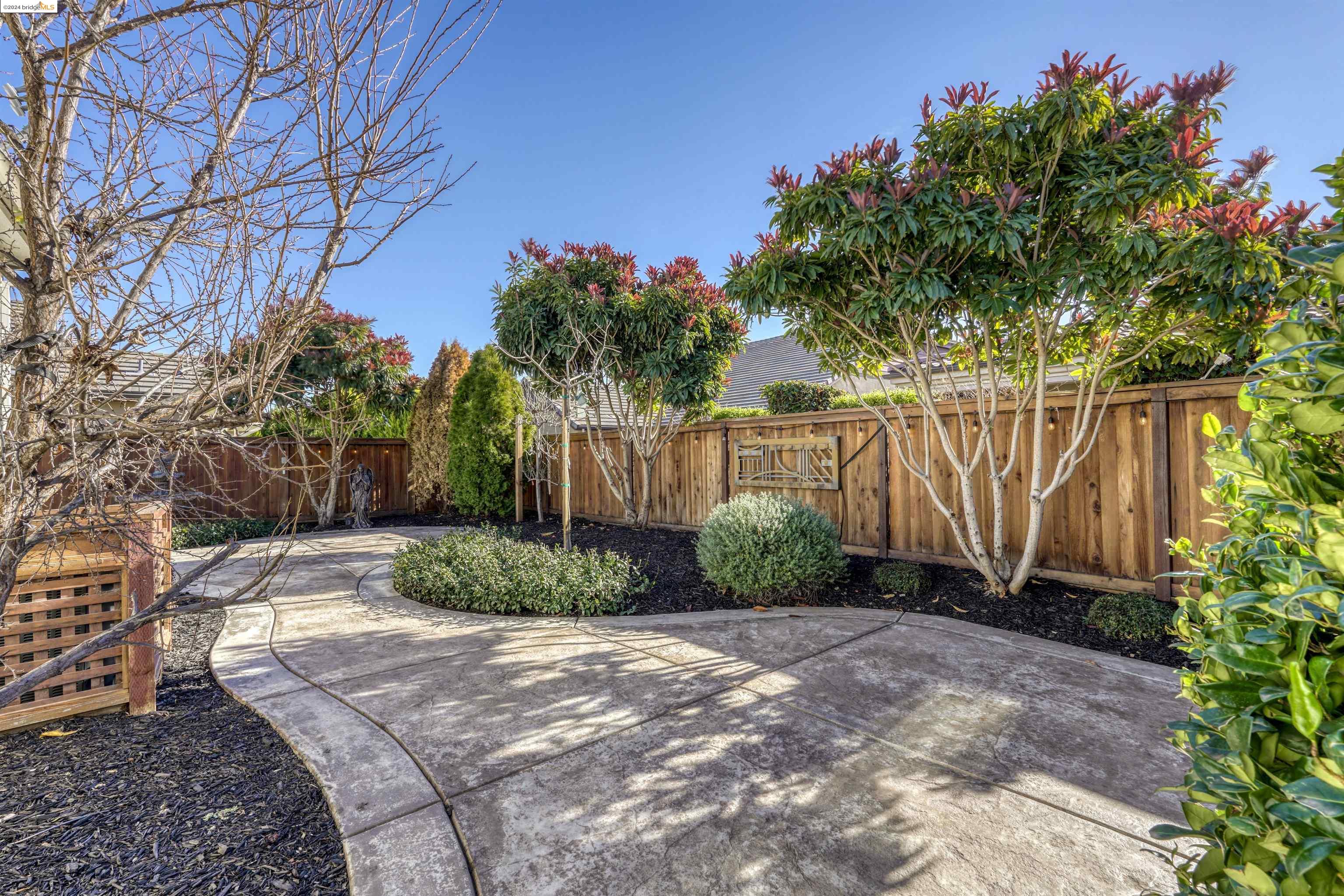 1716 Veneto Ln
