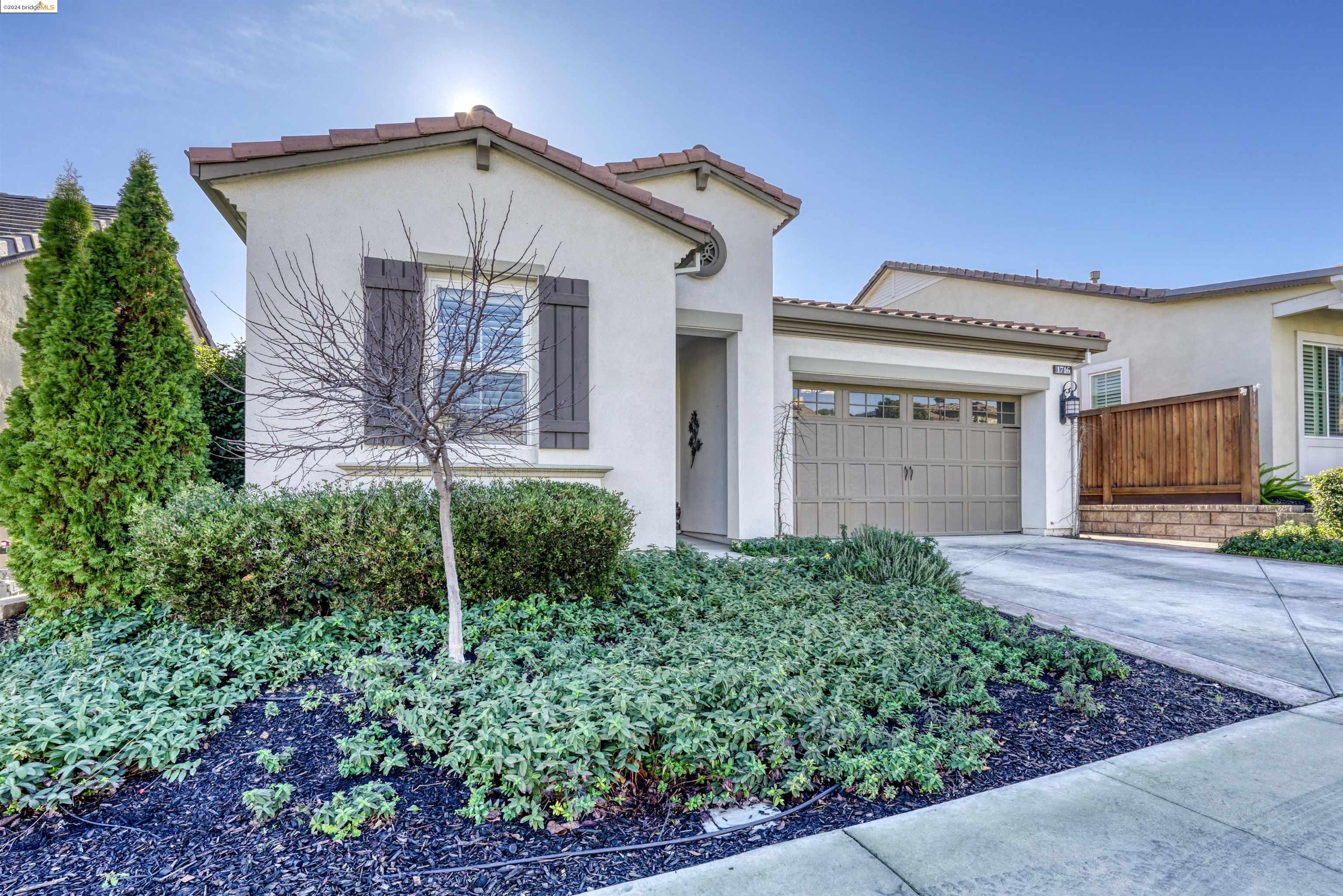 1716 Veneto Ln