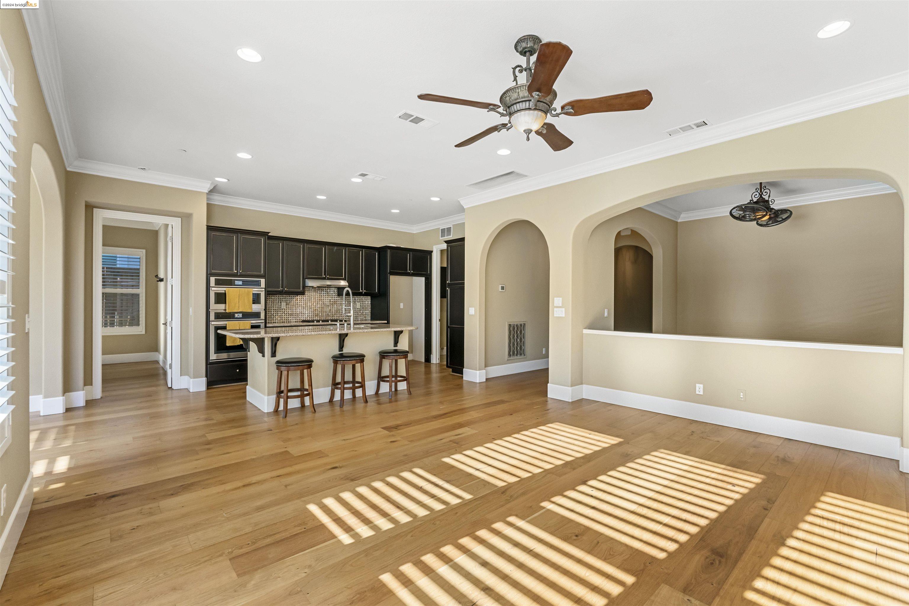 1716 Veneto Ln