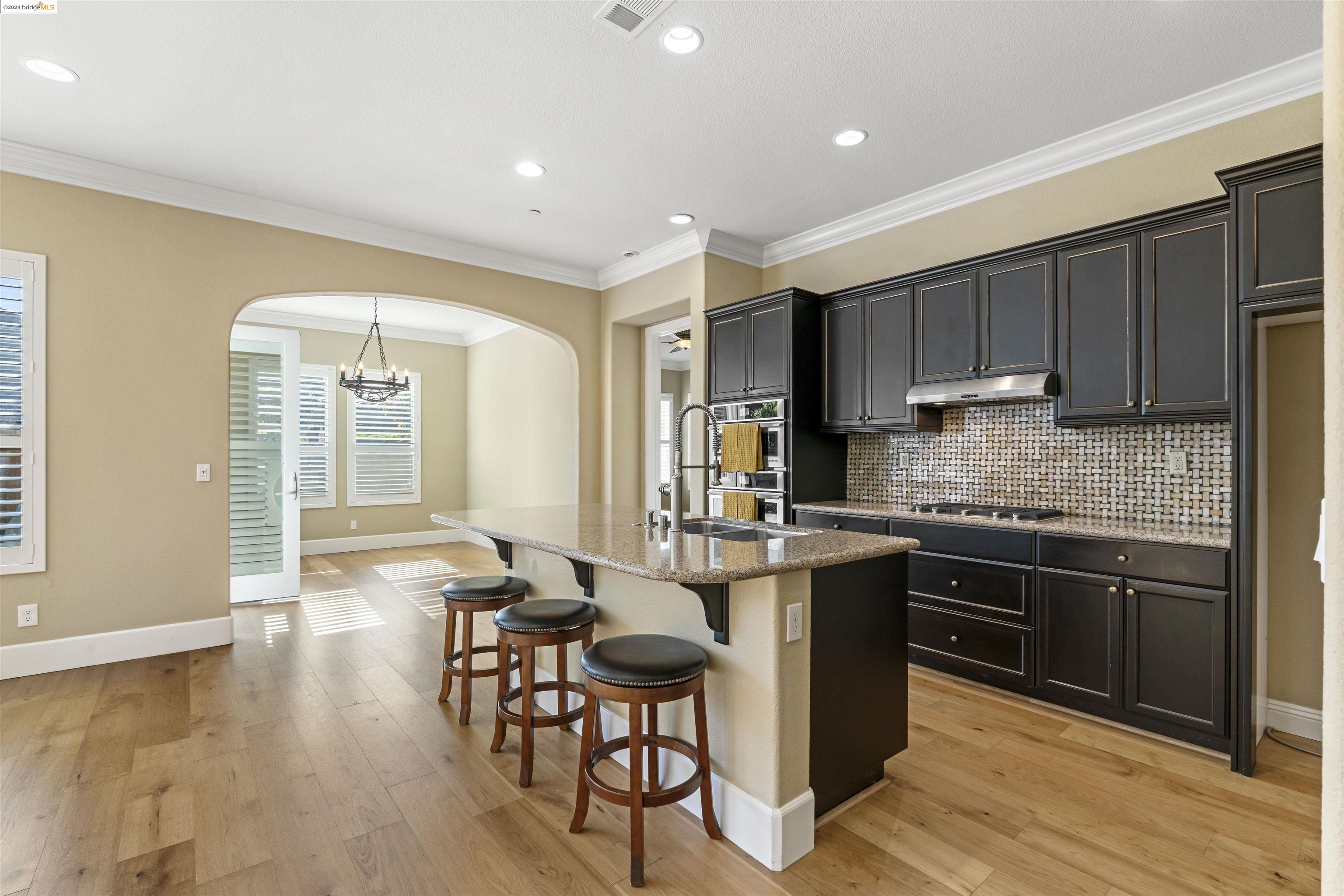 1716 Veneto Ln