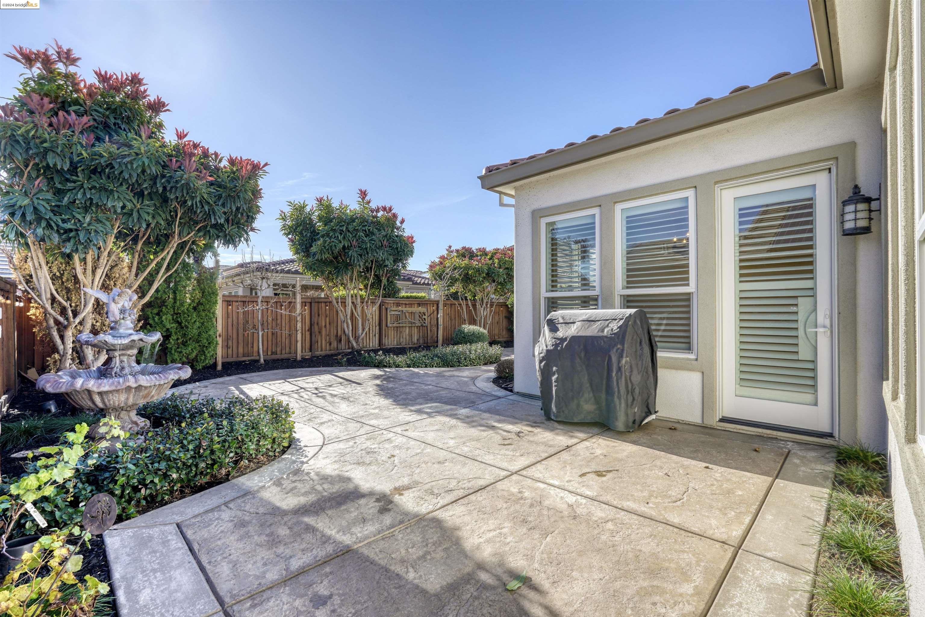 1716 Veneto Ln