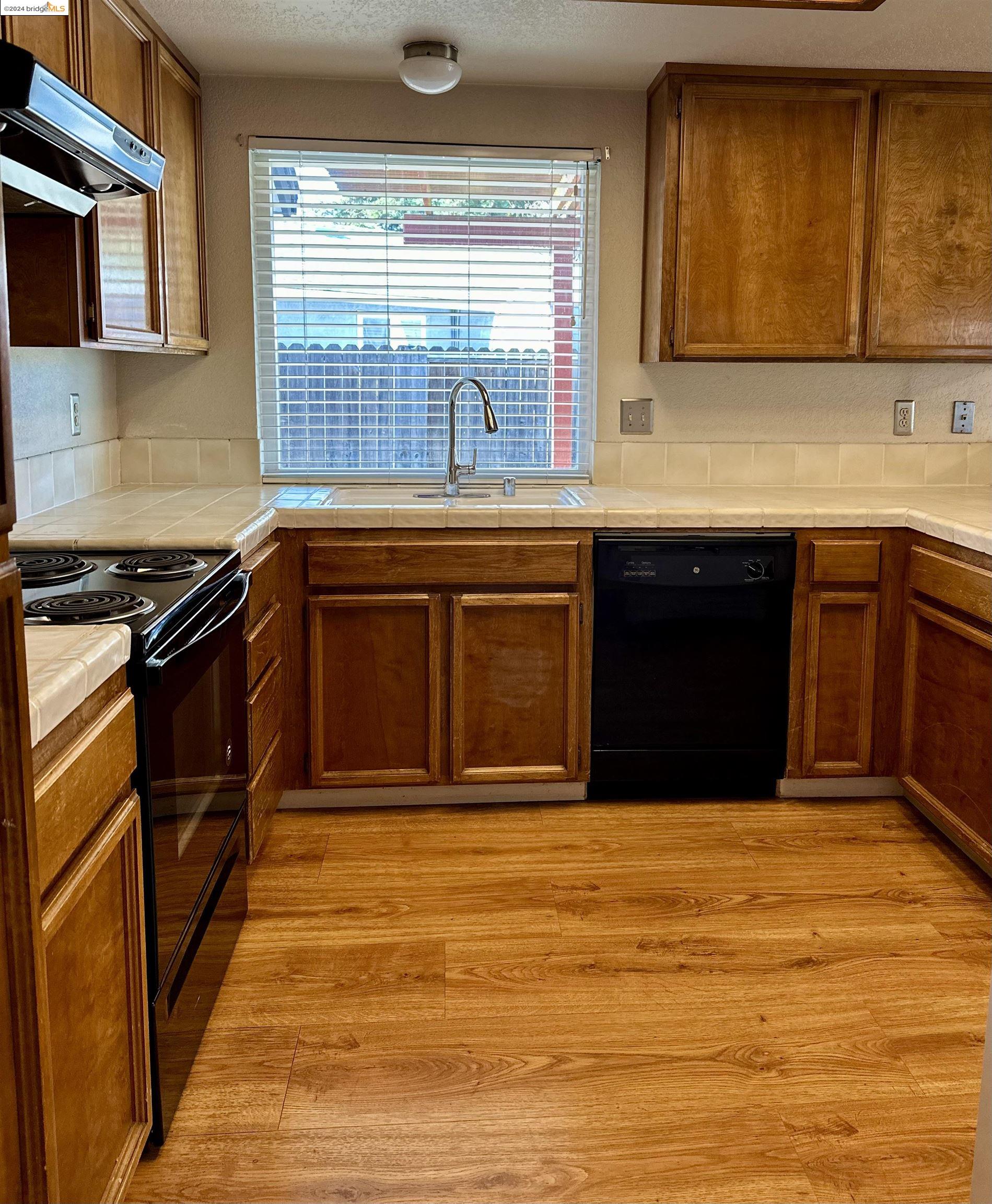 1794 Ponderosa Dr