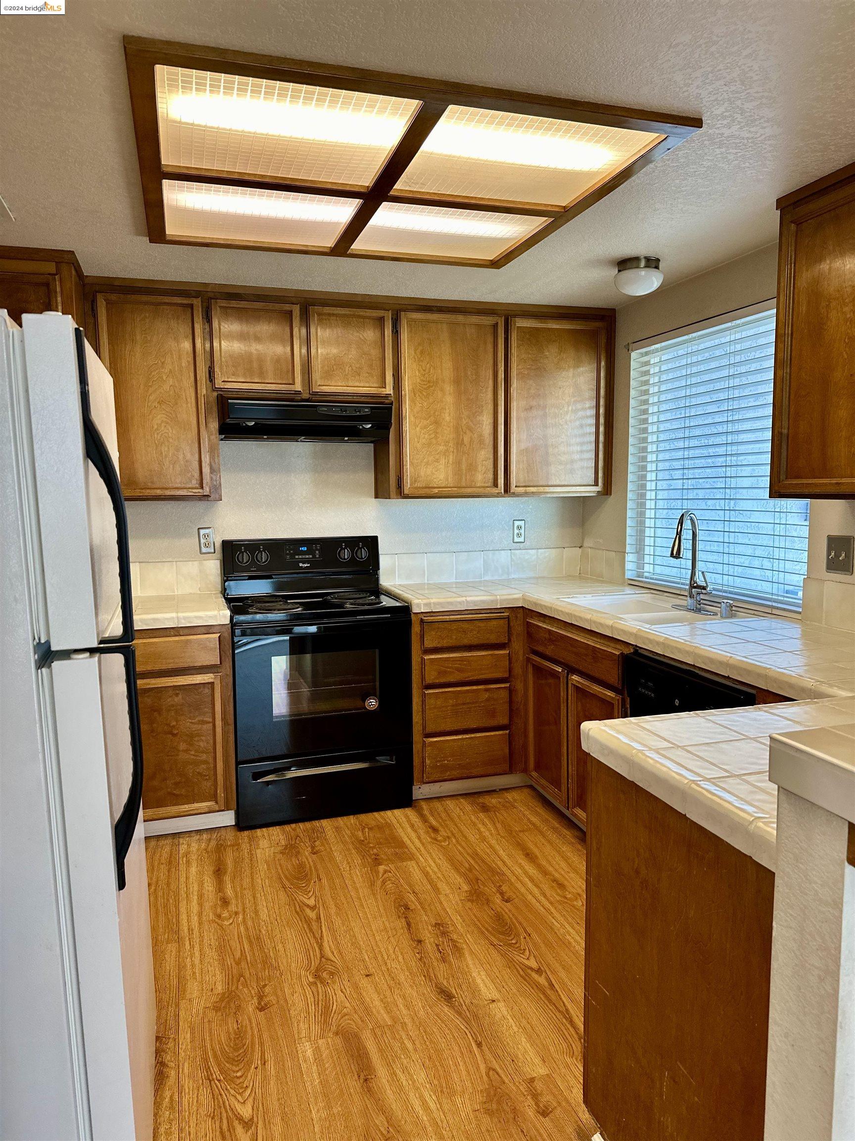 1794 Ponderosa Dr