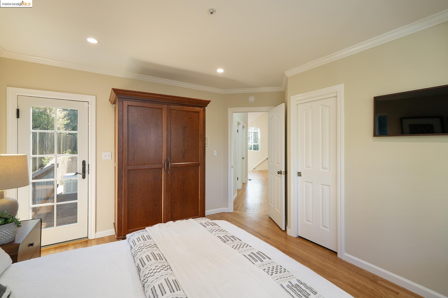 7057 Shirley Dr