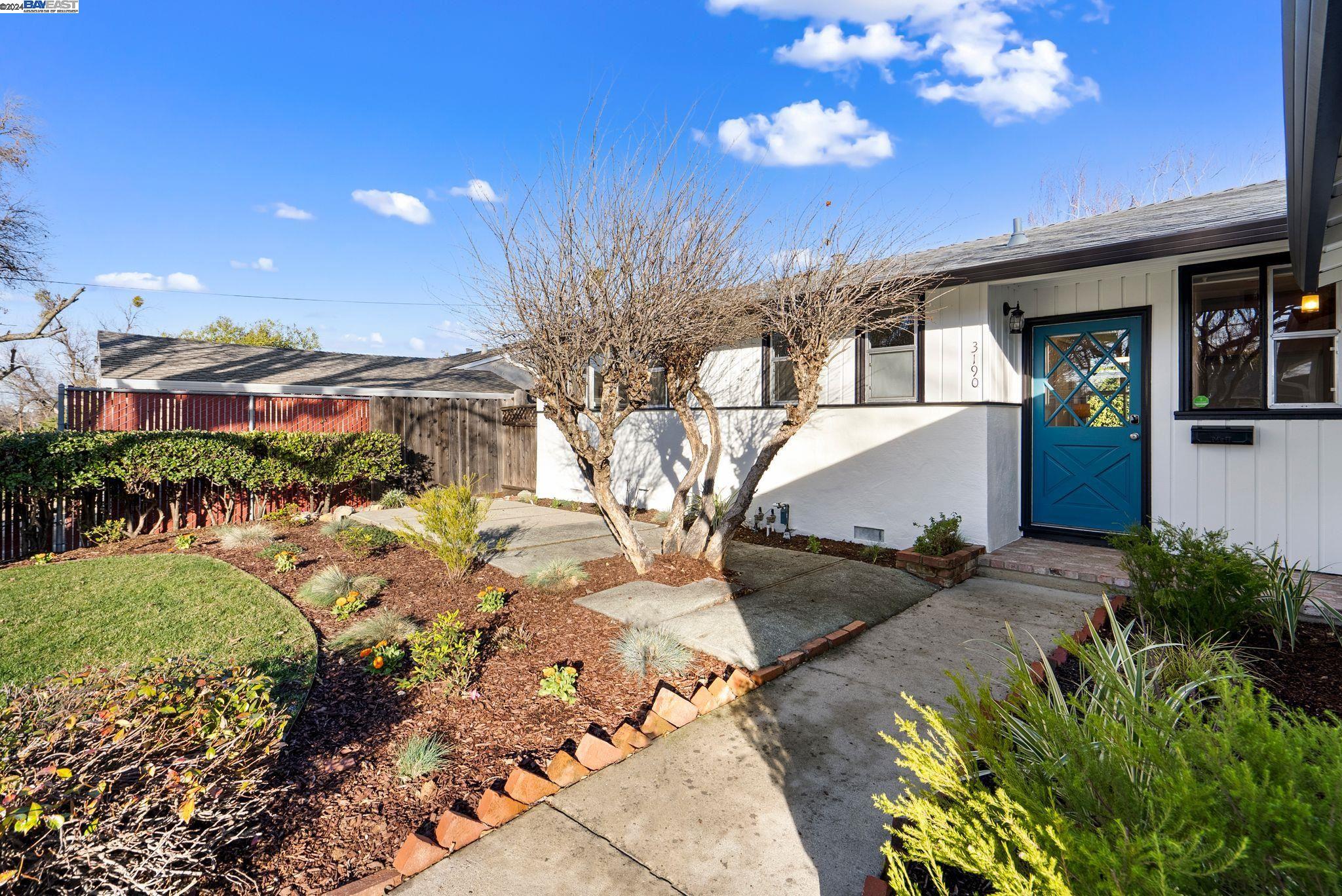 3190 Ida Dr