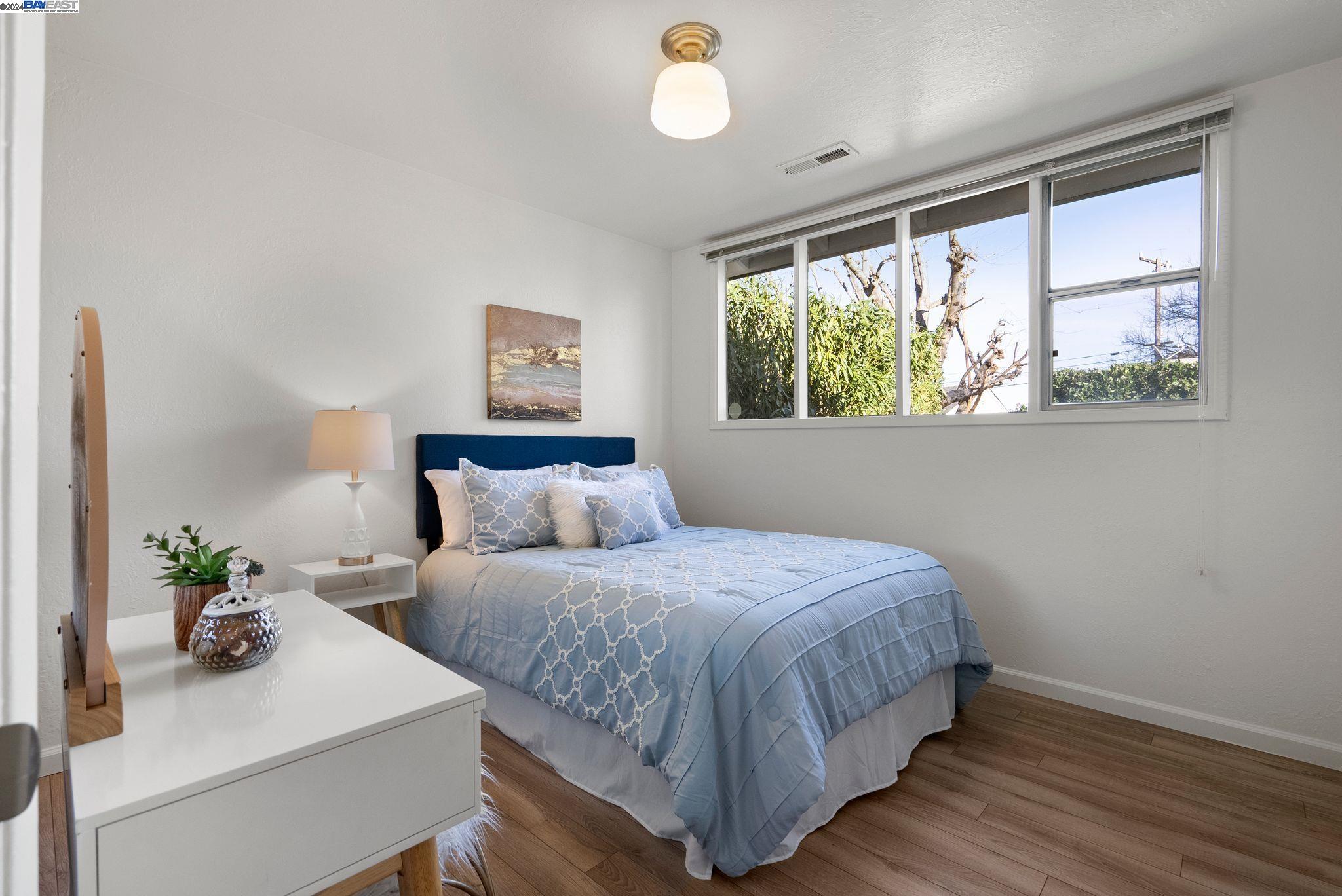 3190 Ida Dr