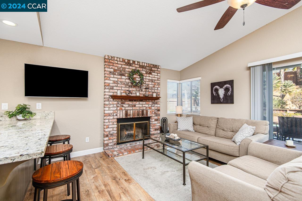 2926 Bluebell Cir