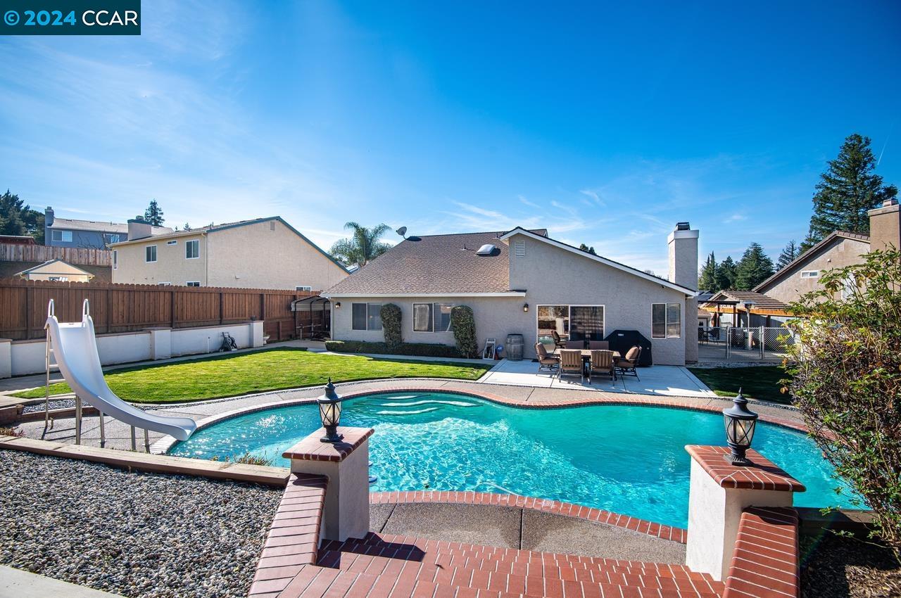 2926 Bluebell Cir