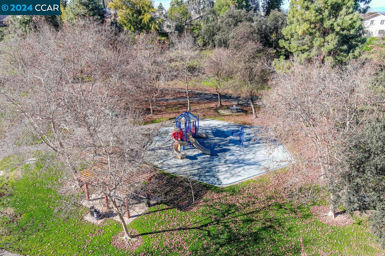 2926 Bluebell Cir