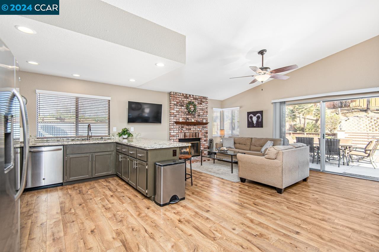2926 Bluebell Cir