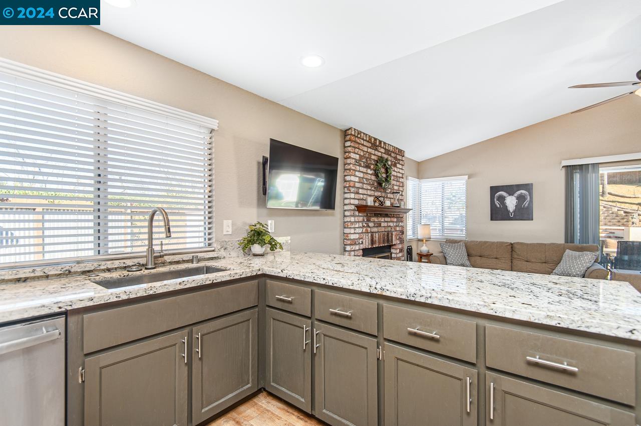 2926 Bluebell Cir