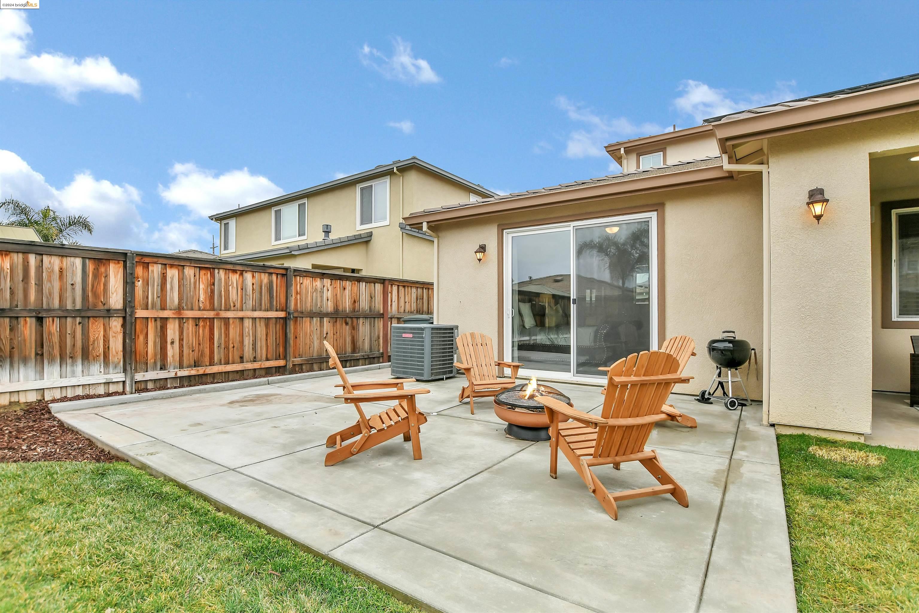 9527 Pescadero Cir