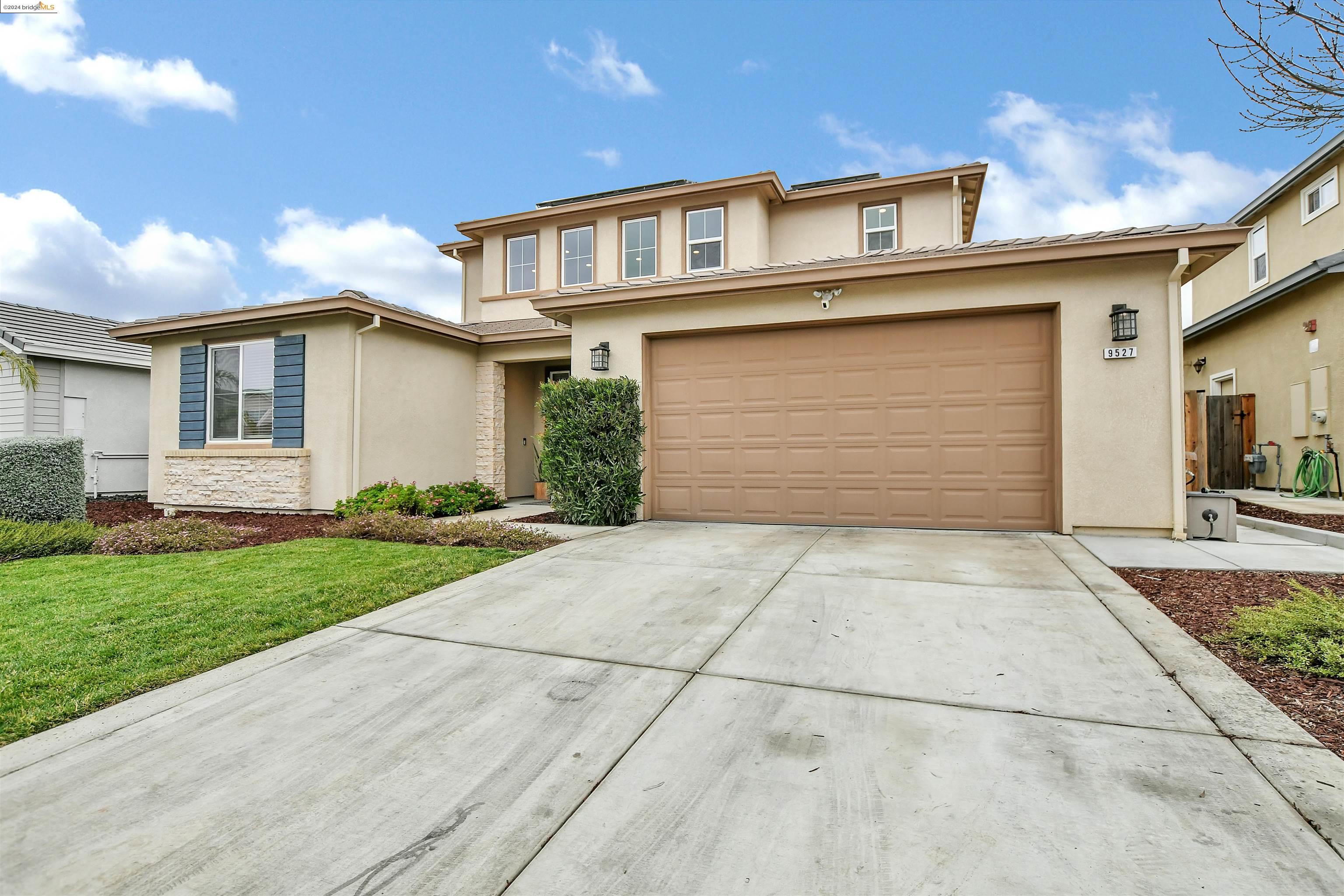9527 Pescadero Cir