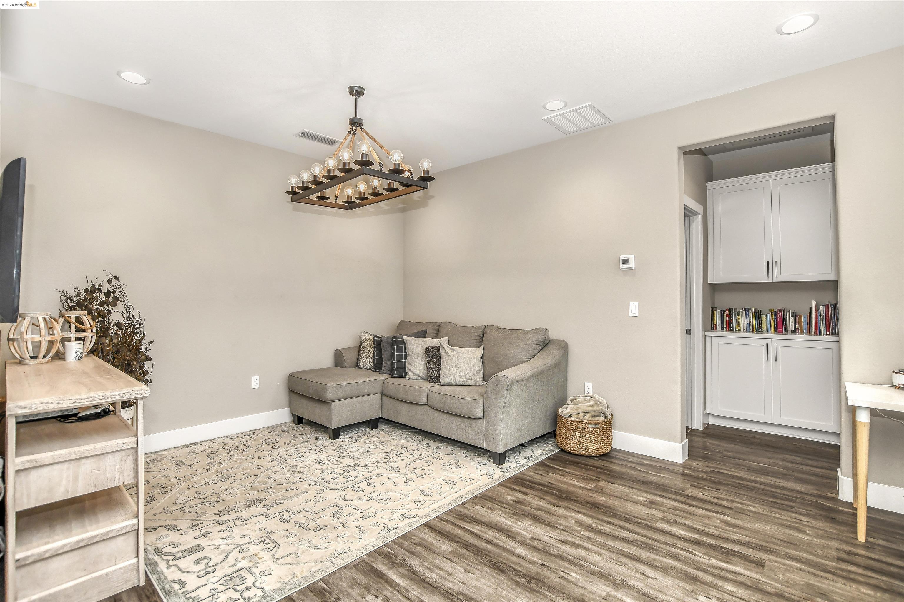 9527 Pescadero Cir
