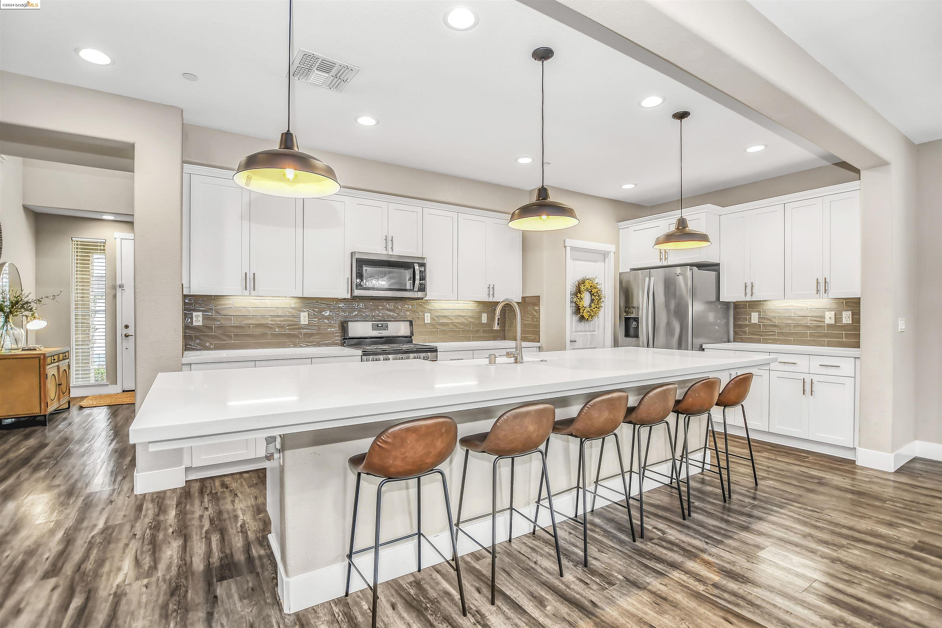 9527 Pescadero Cir