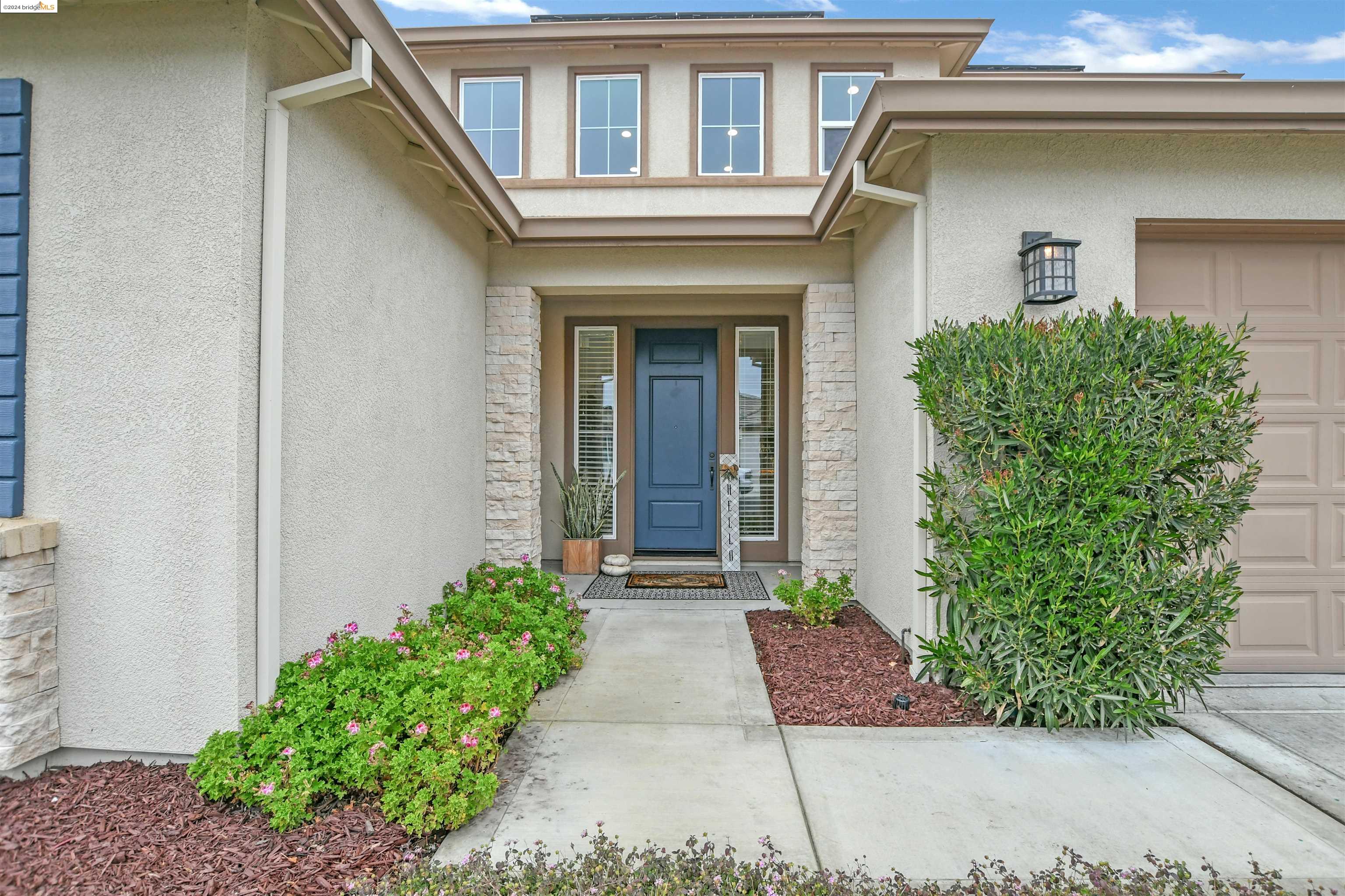 9527 Pescadero Cir