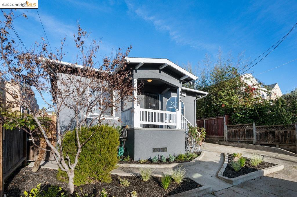 5366 Brookdale Ave