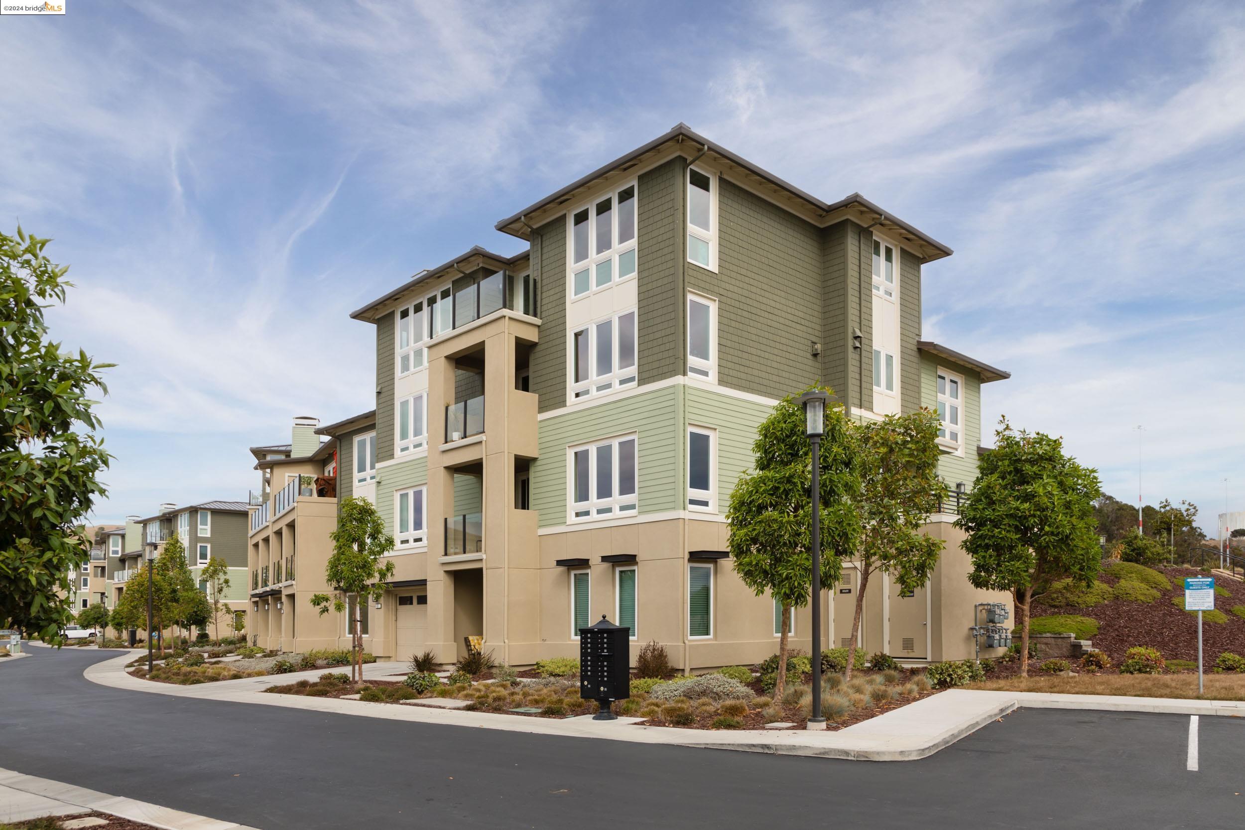57 Waterline Pl