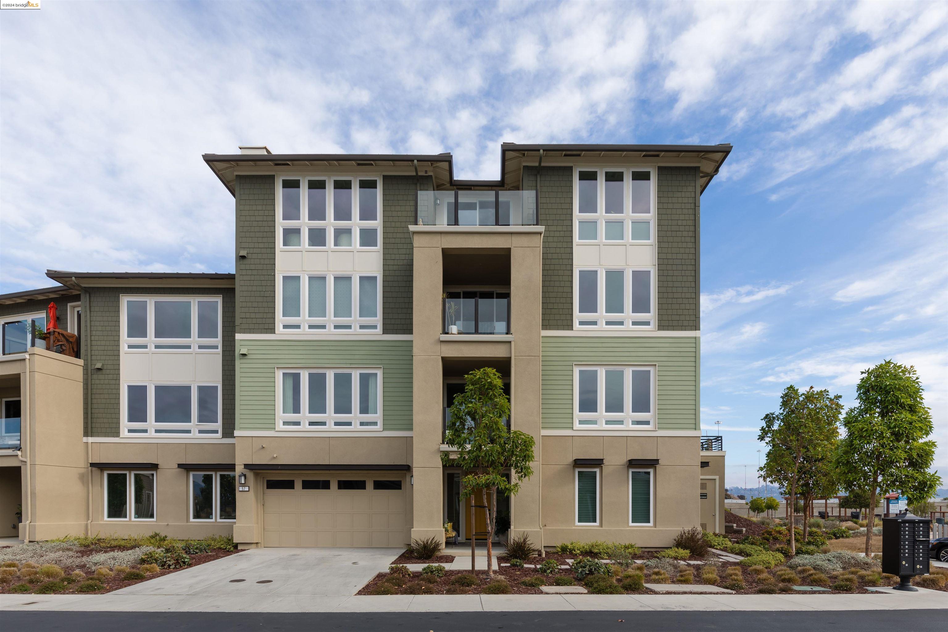 57 Waterline Pl