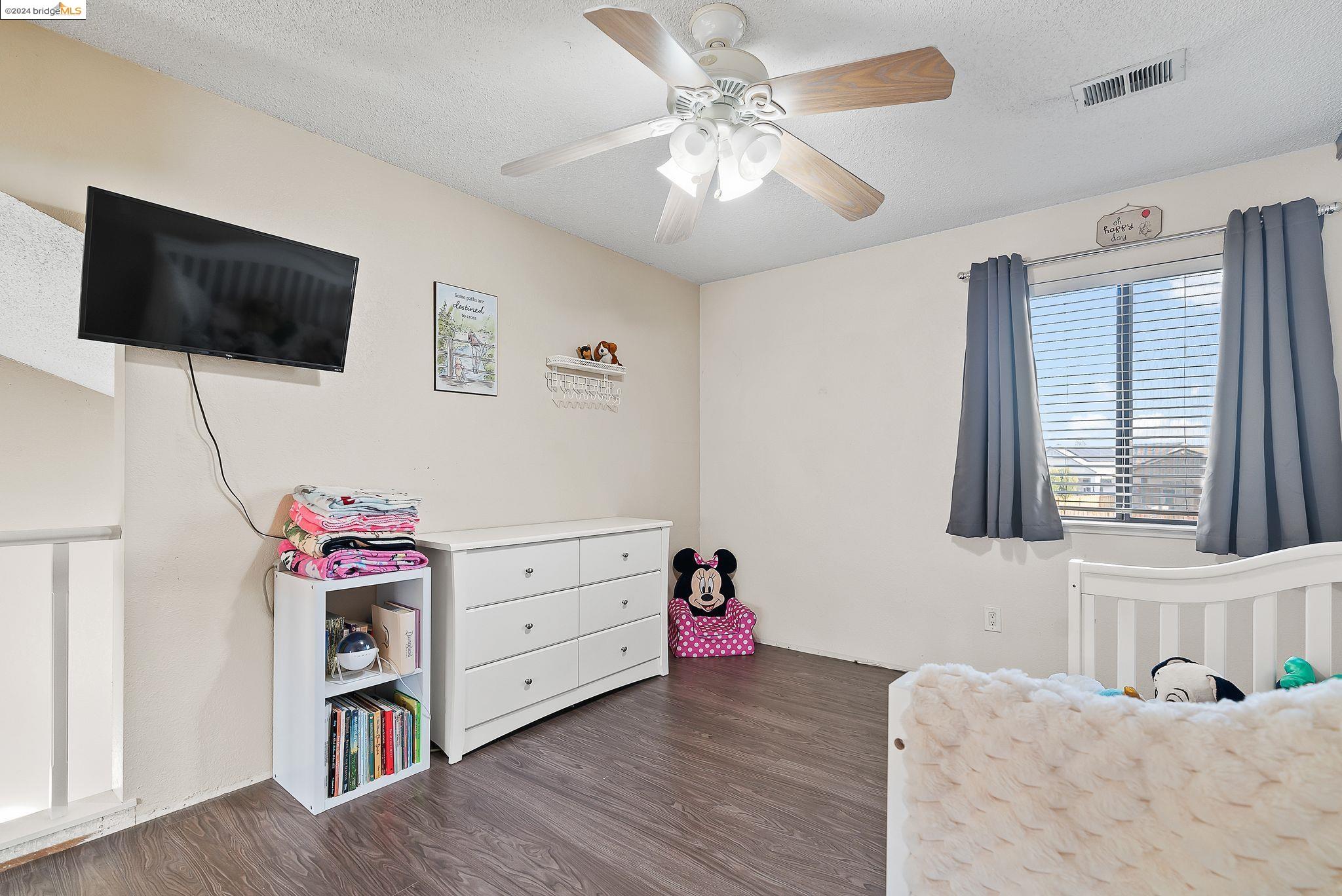 160 Mesquite Ct