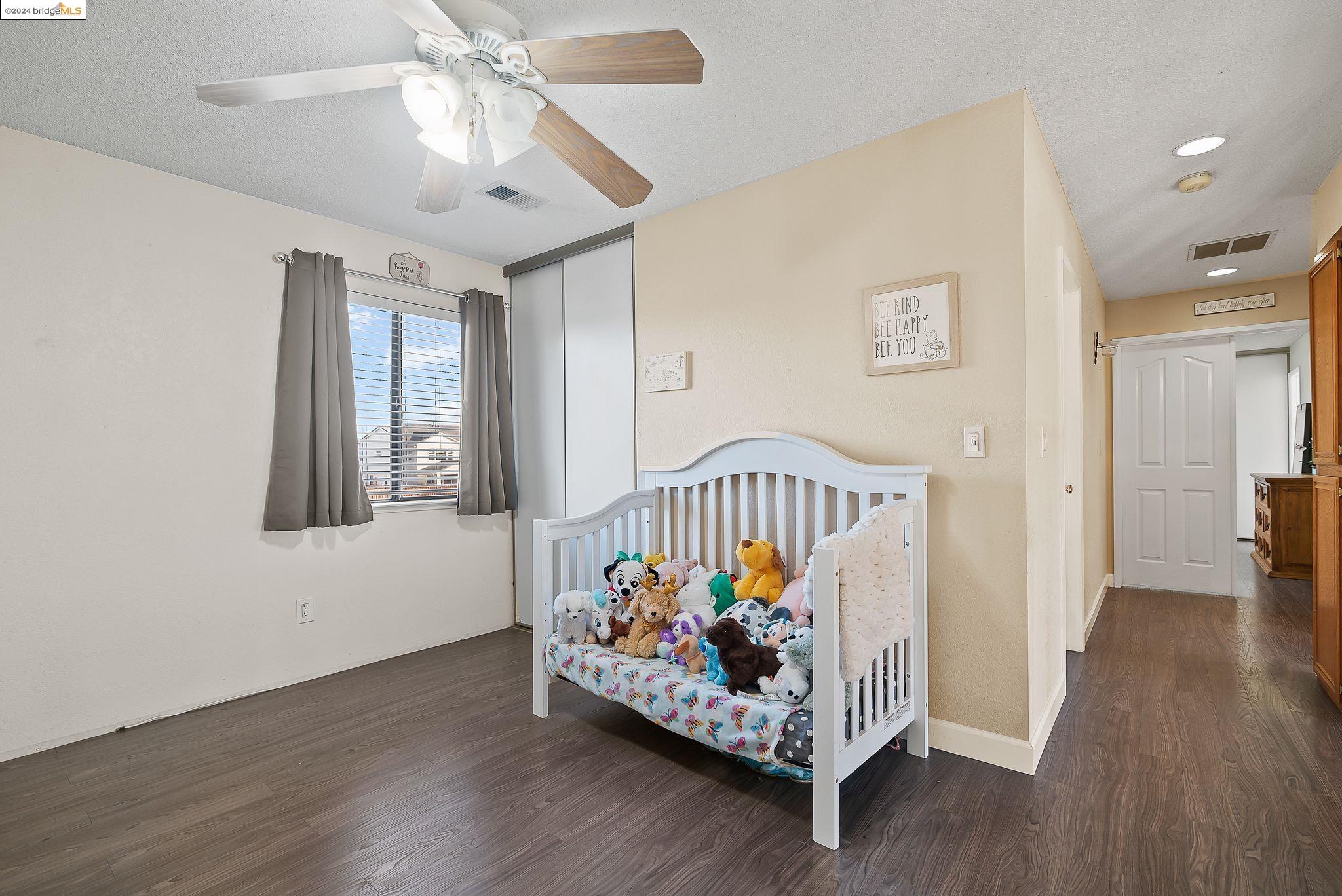 160 Mesquite Ct