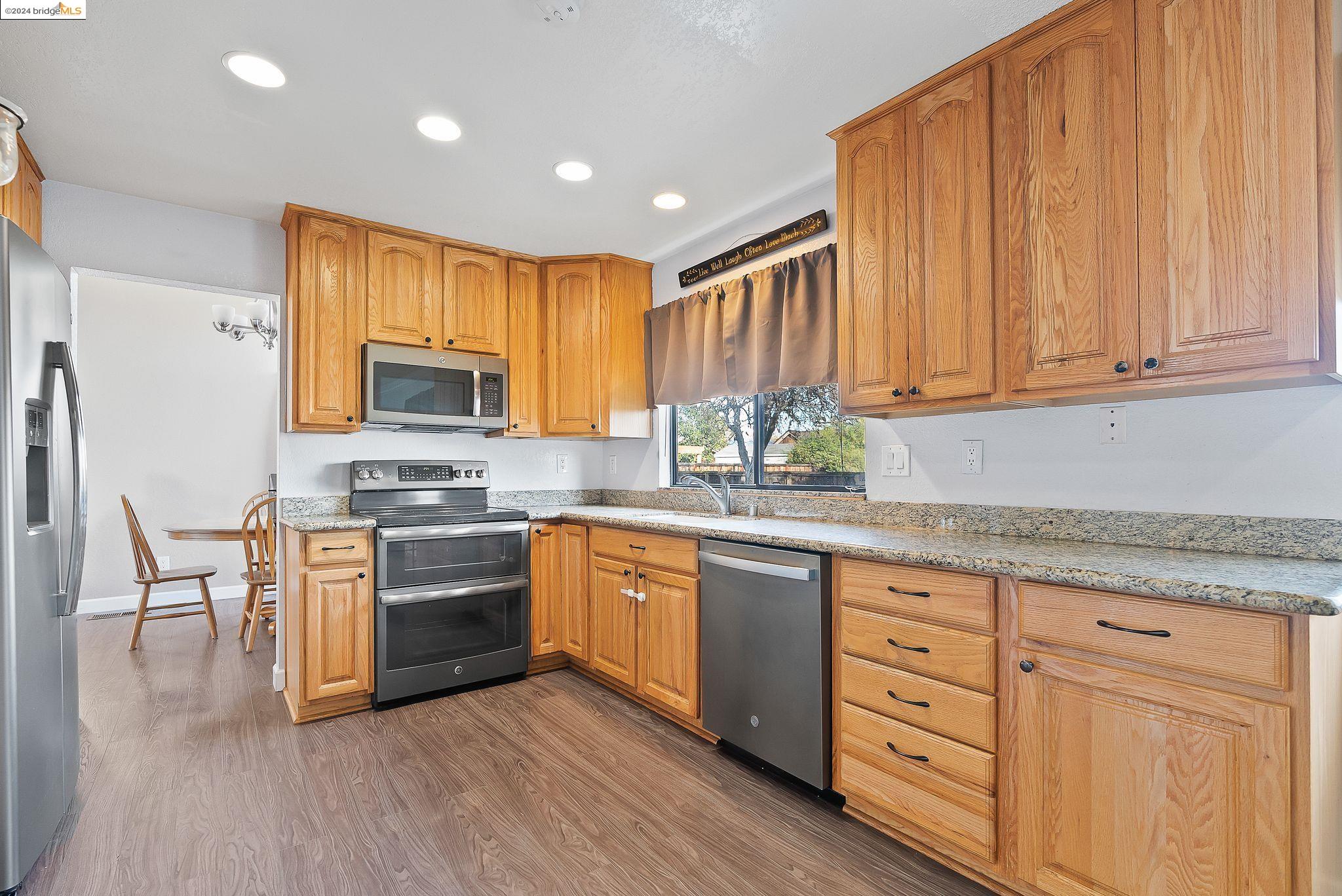 160 Mesquite Ct