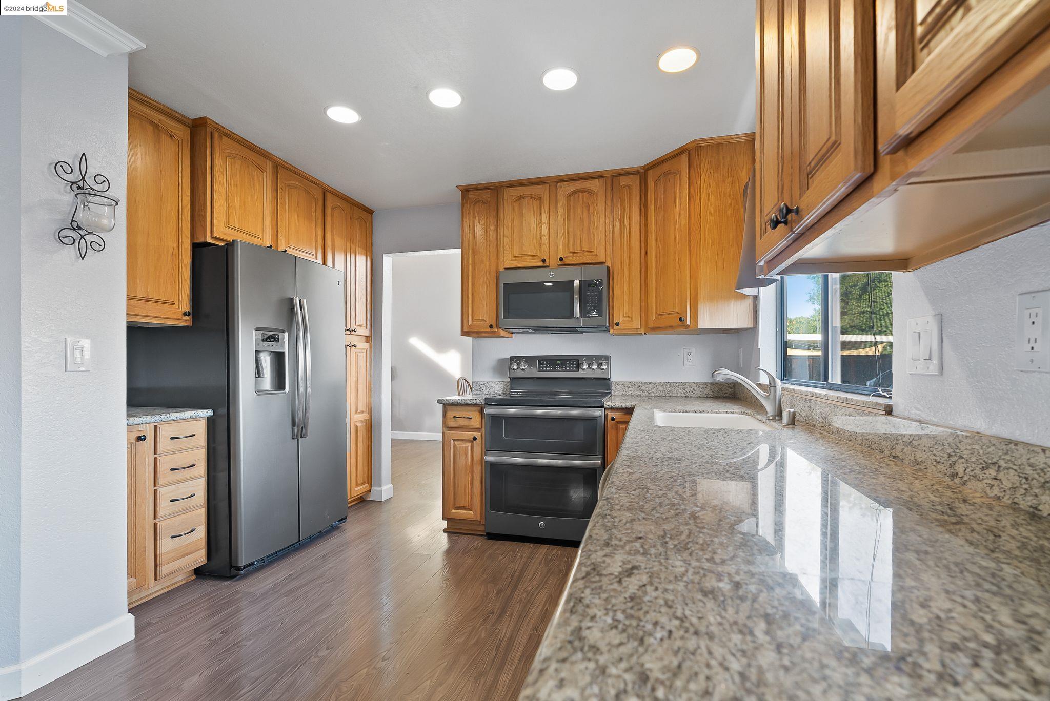 160 Mesquite Ct