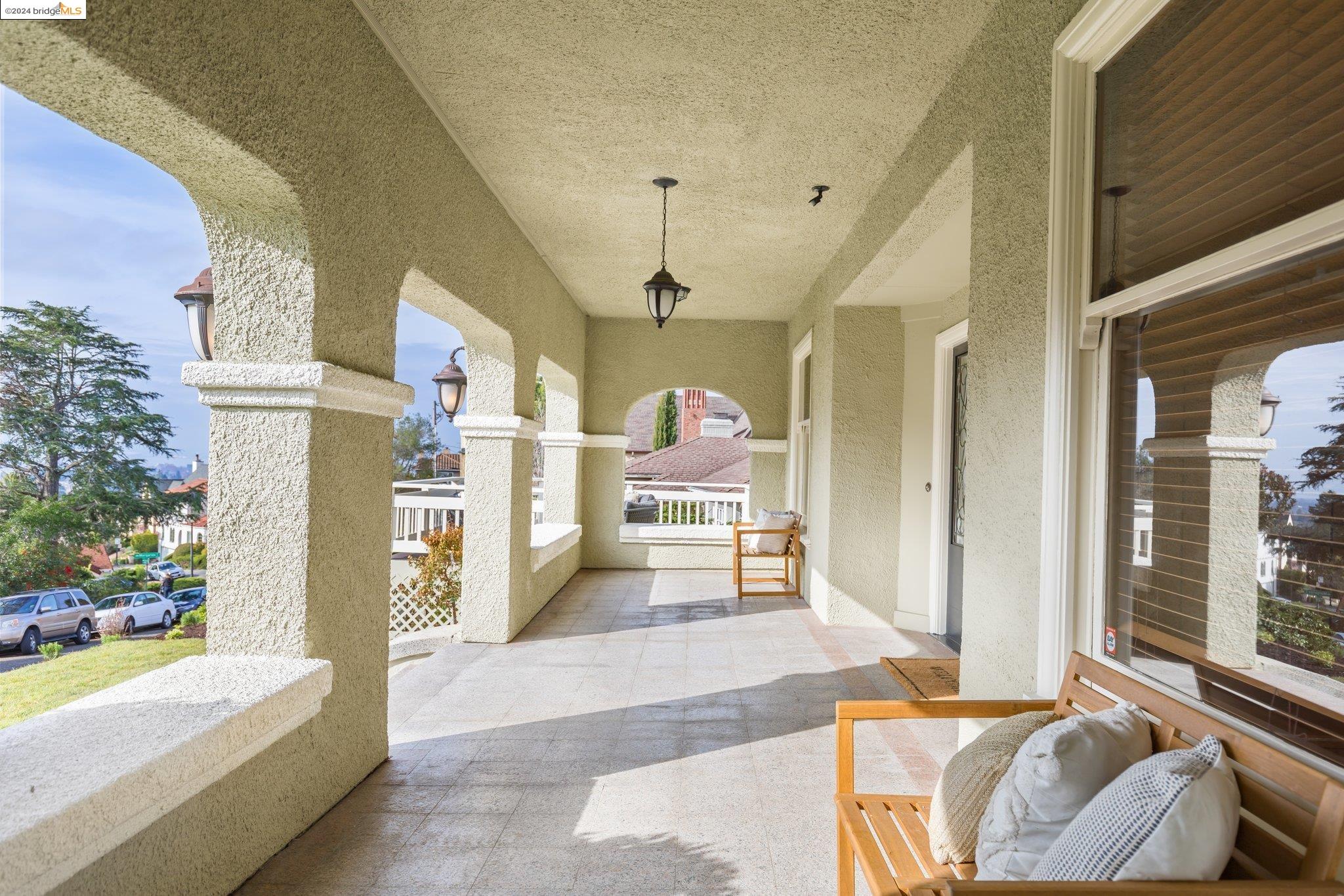 6114 Ocean View Dr