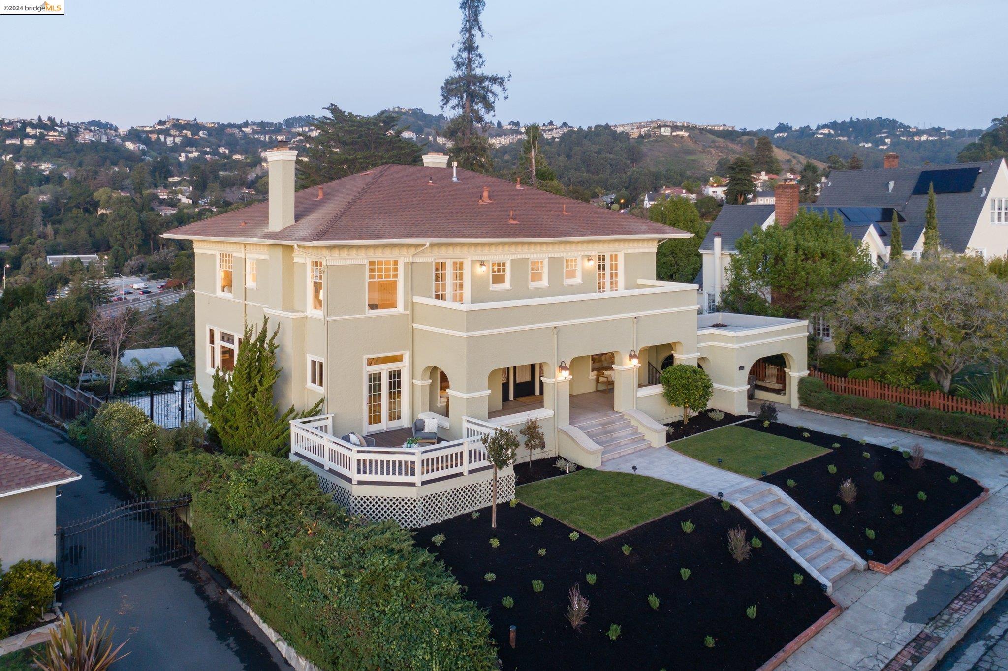 6114 Ocean View Dr